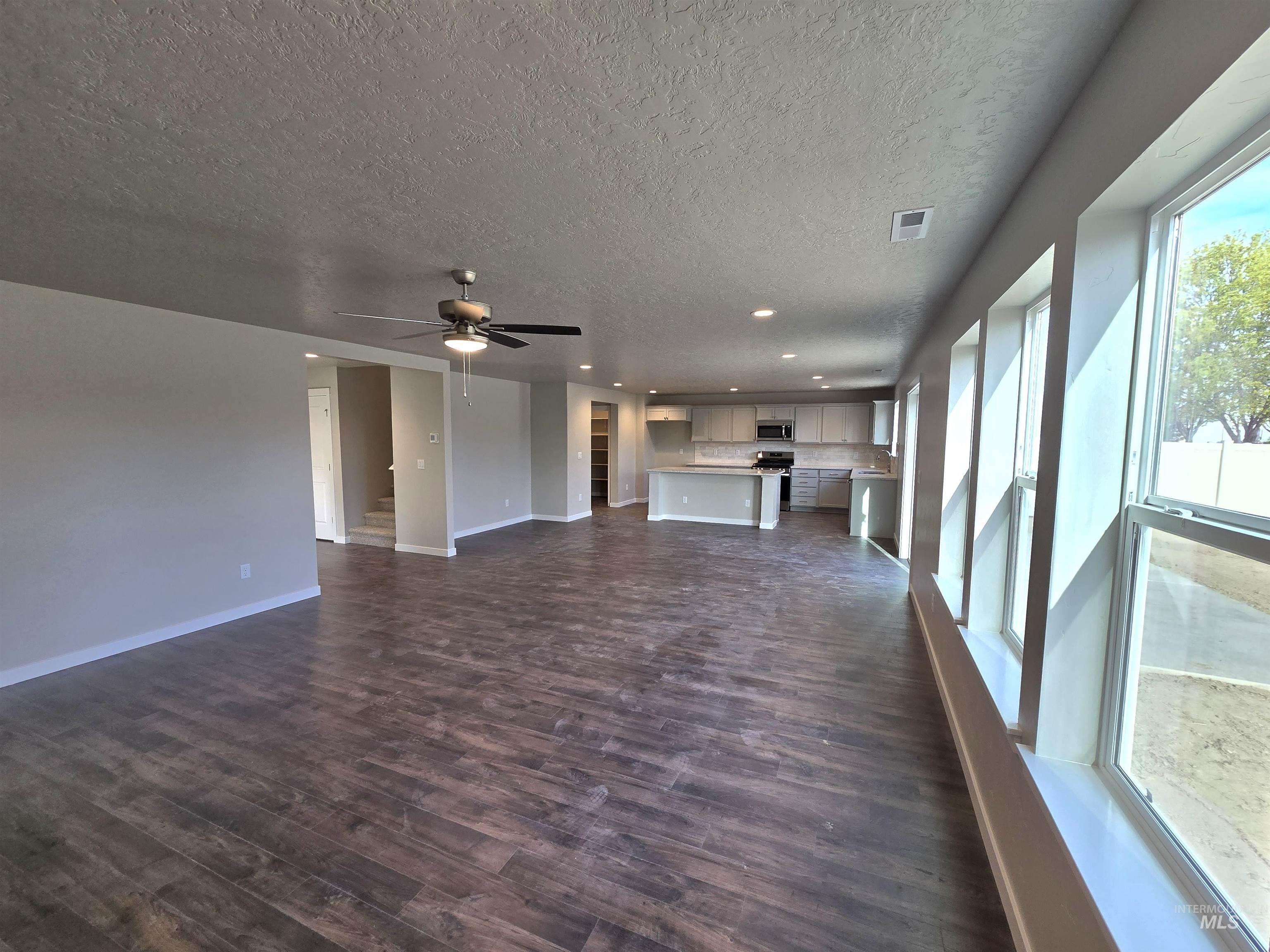 12421 Cole Ridge St Property Photo 6