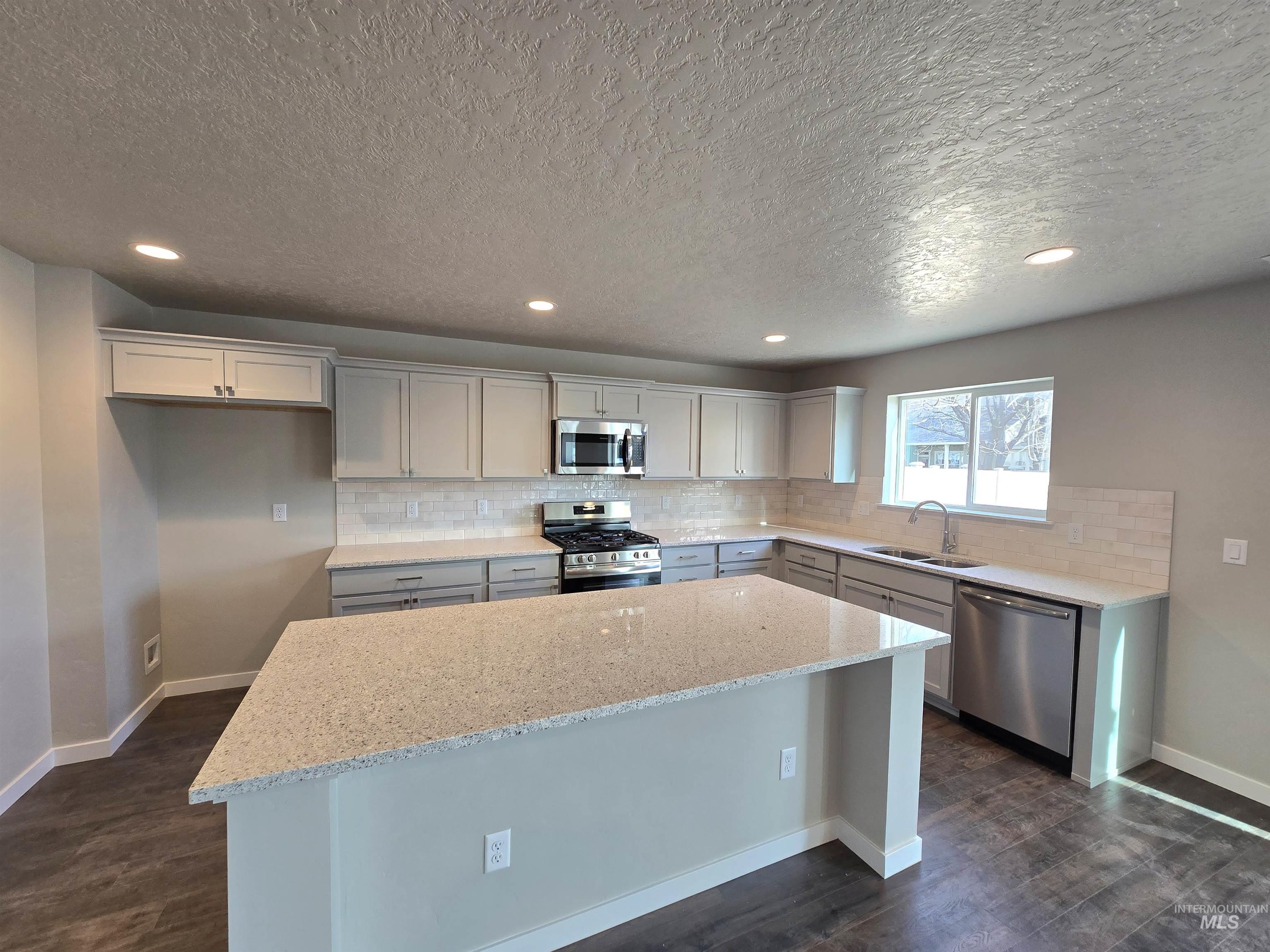 12421 Cole Ridge St Property Photo 7