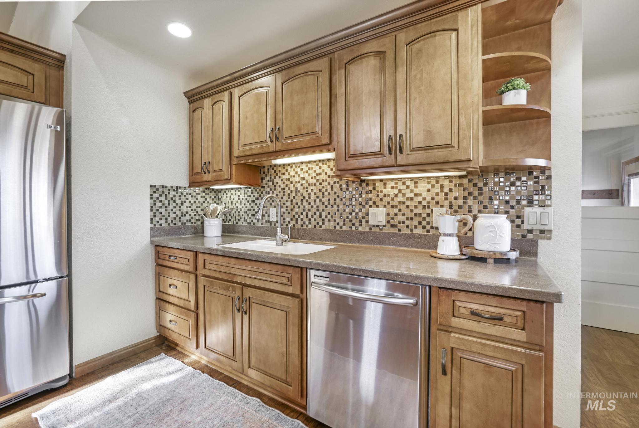 904 Utah Street Property Photo 4