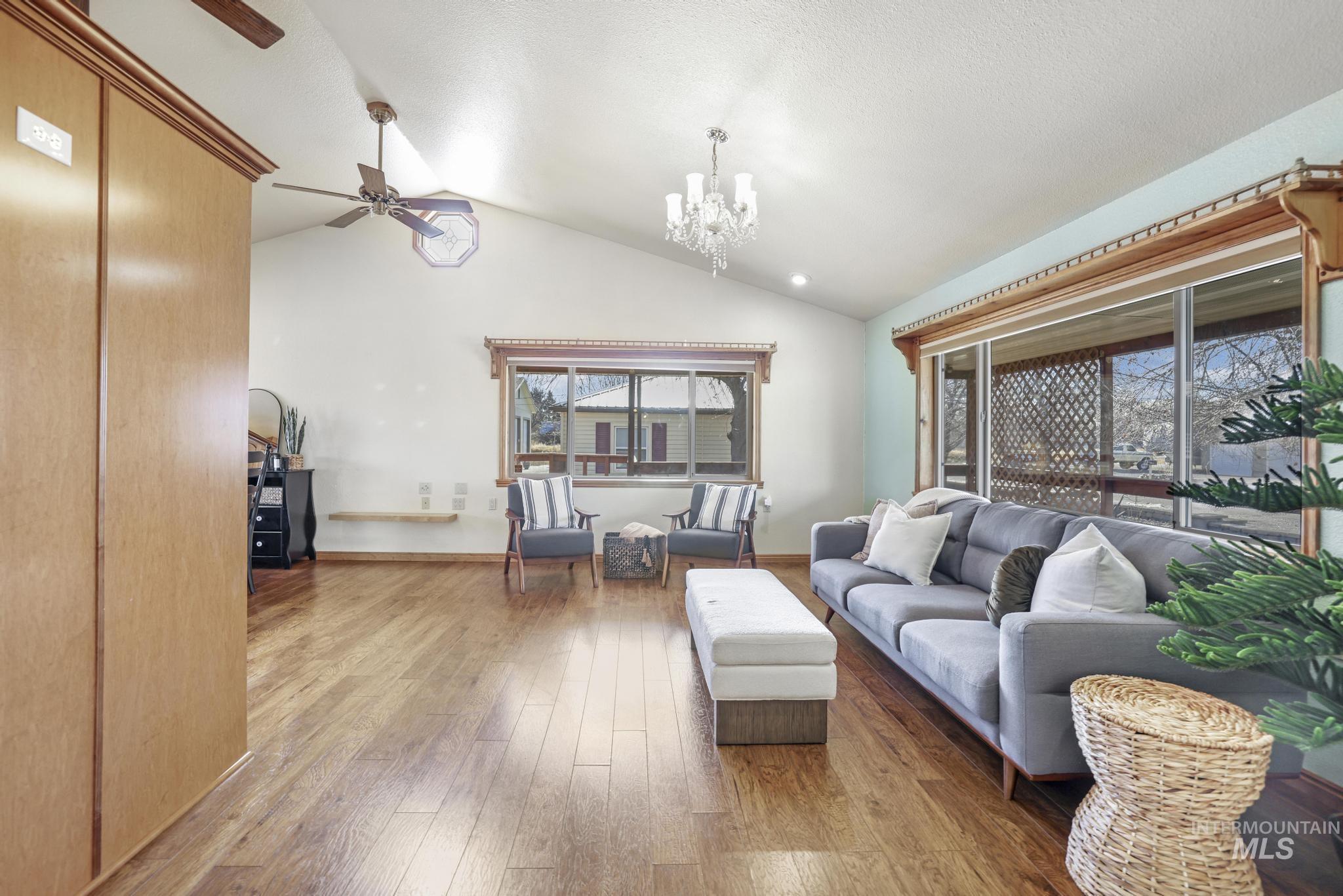 904 Utah Street Property Photo 13