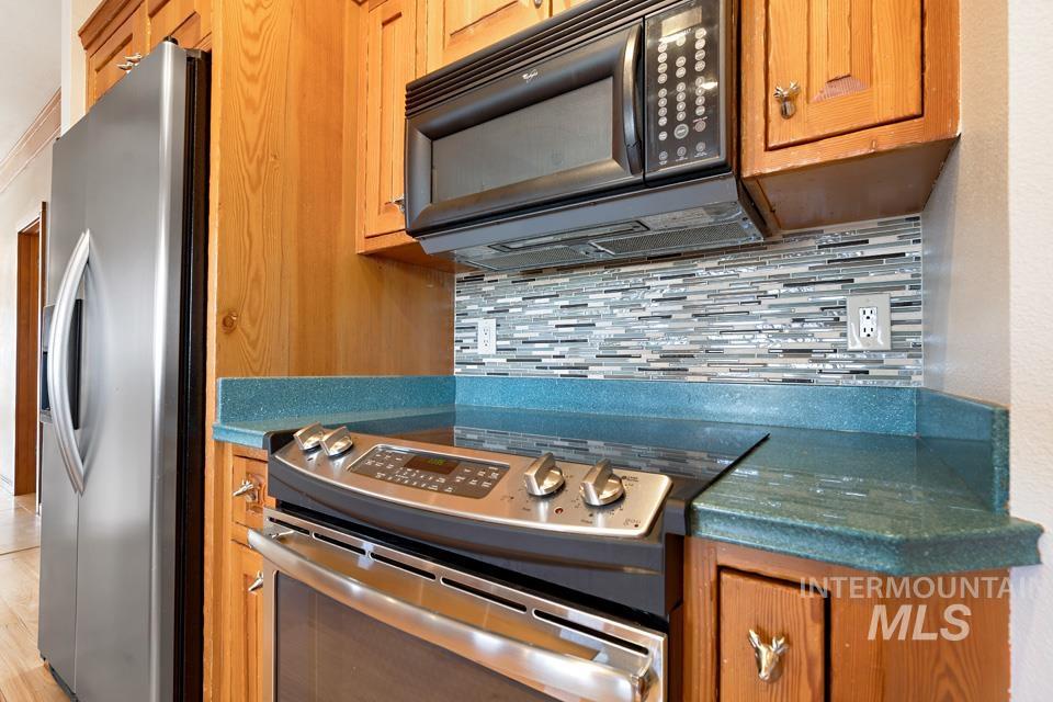 551 E Lockhart Property Photo 11