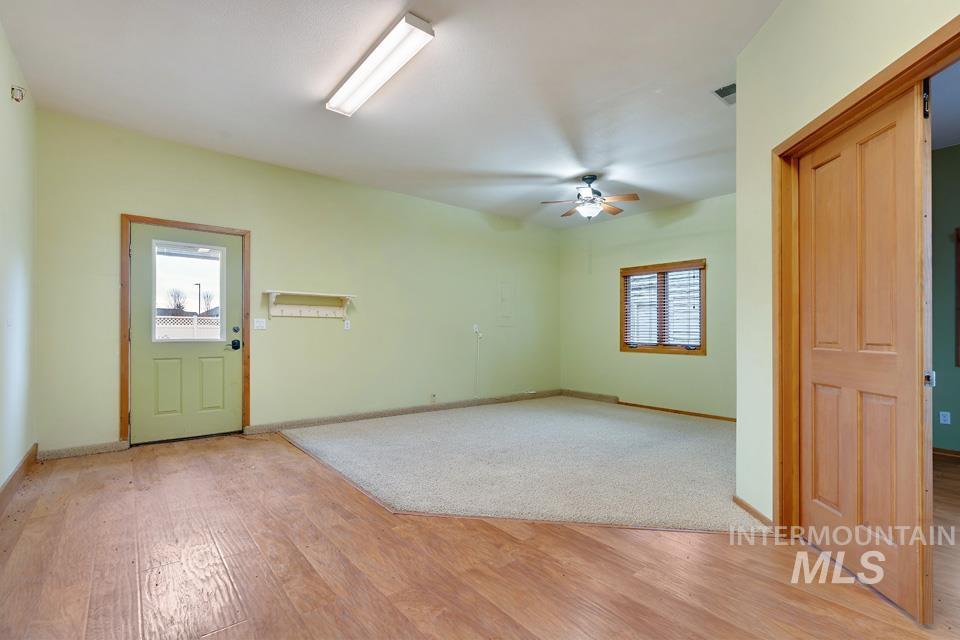 551 E Lockhart Property Photo 28