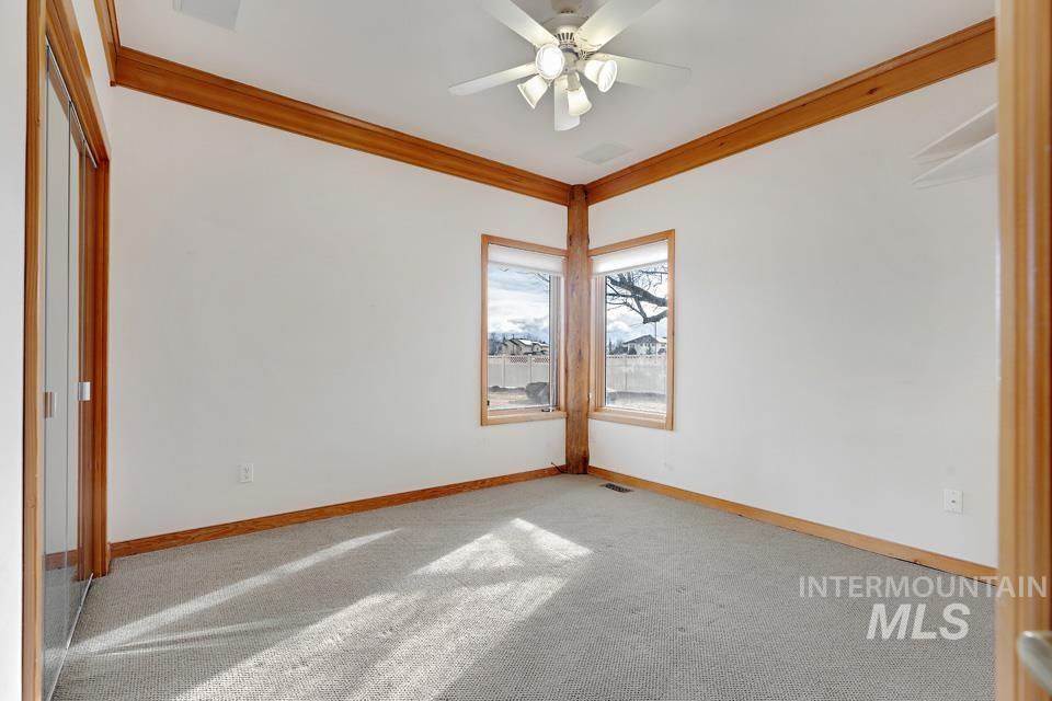 551 E Lockhart Property Photo 32