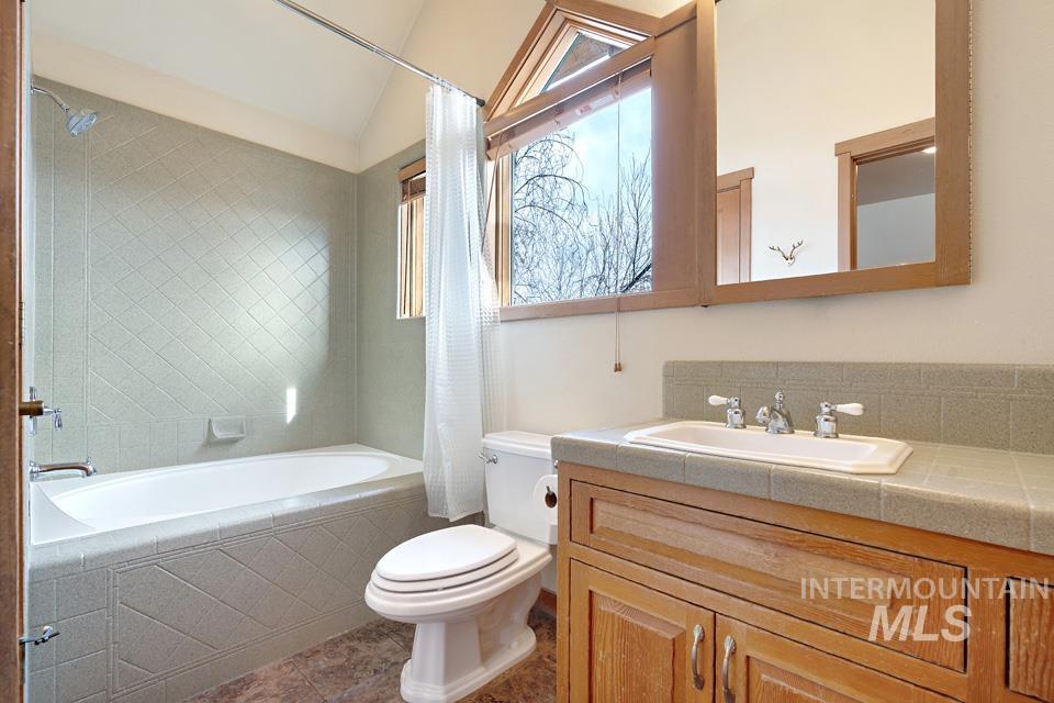 551 E Lockhart Property Photo 39