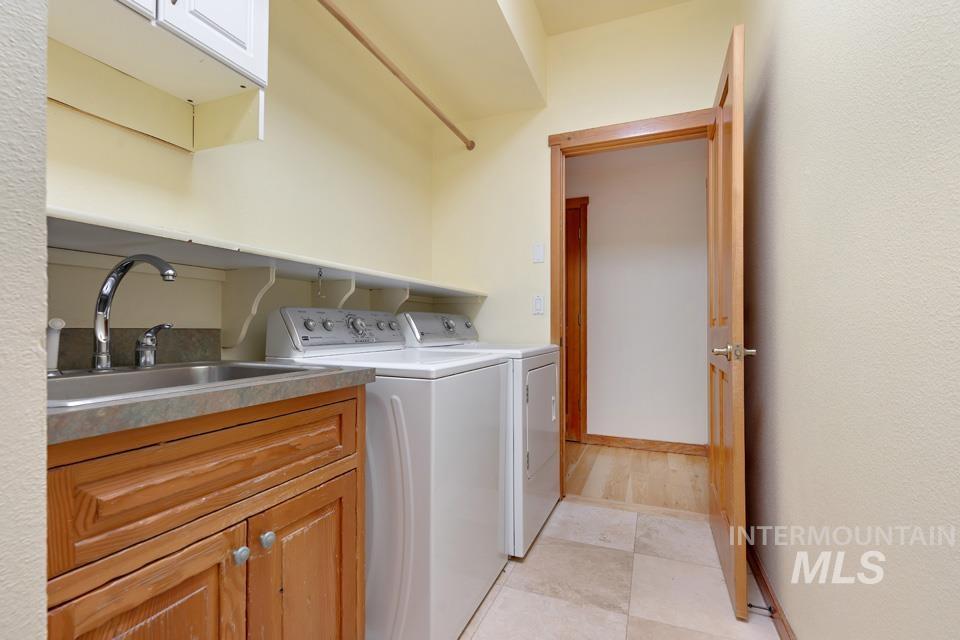 551 E Lockhart Property Photo 41