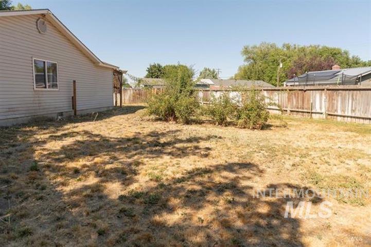 540 Willow Dr. Property Photo 33