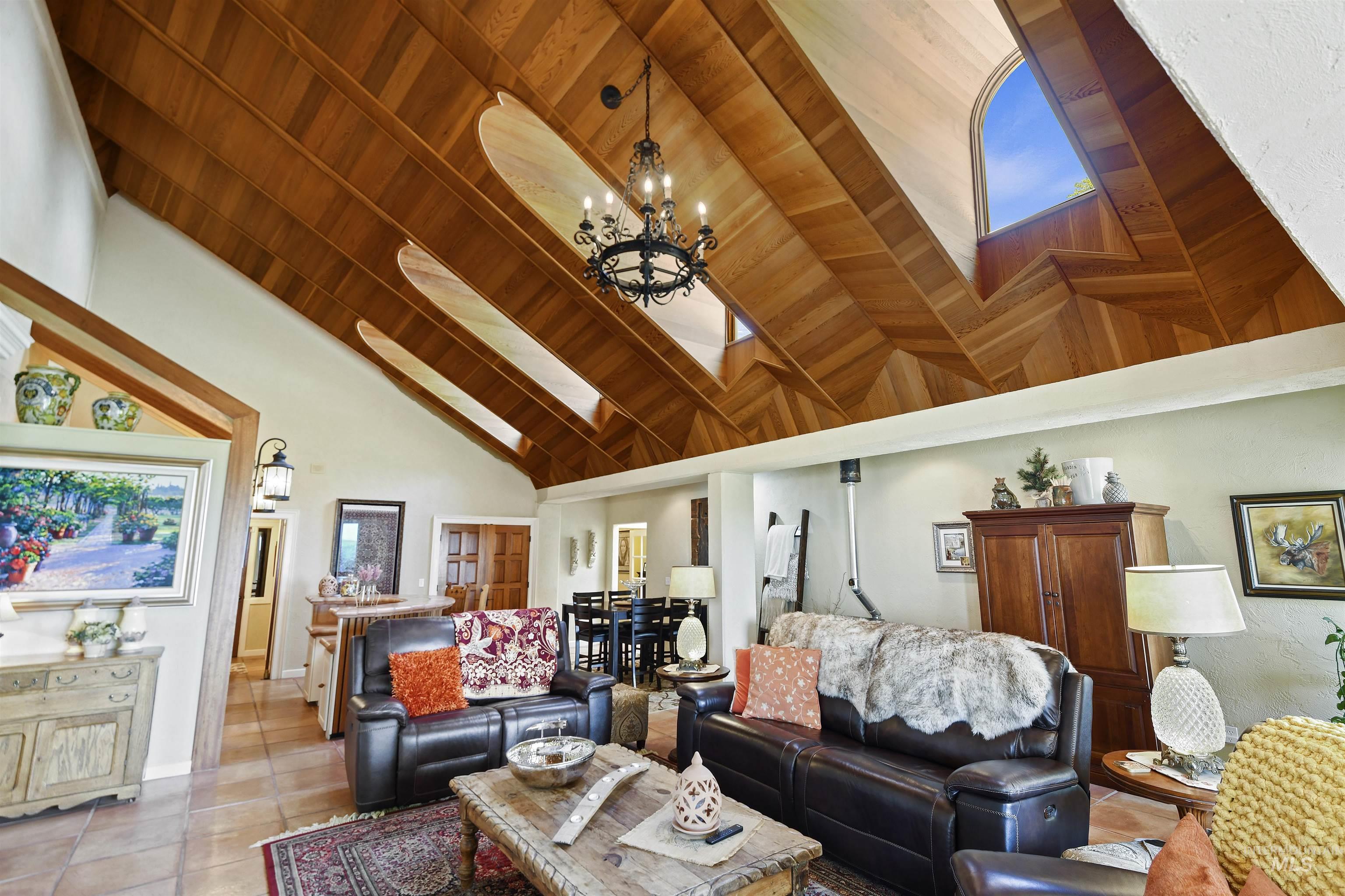 20811 Barrel Ln Property Photo 2