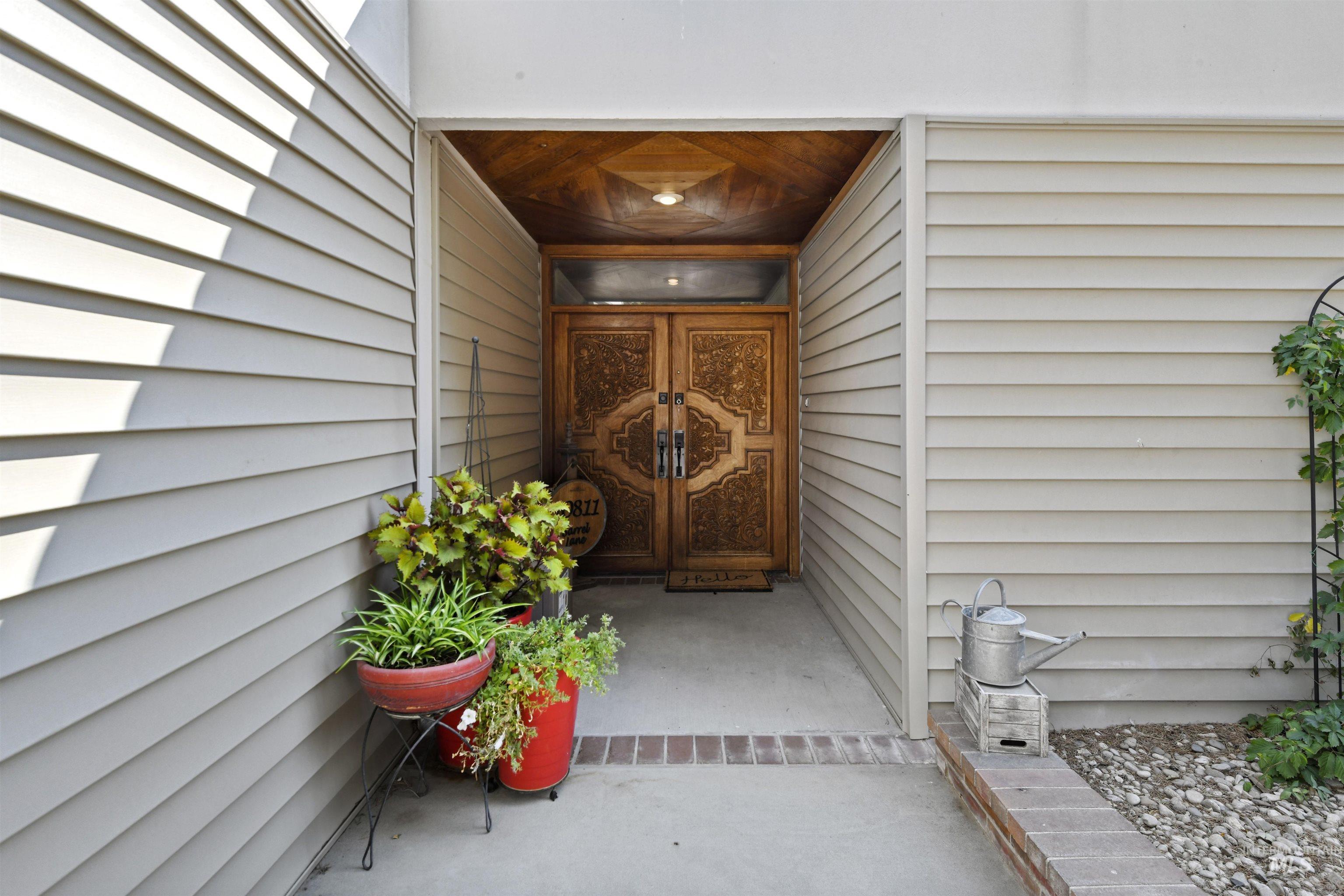 20811 Barrel Ln Property Photo 6