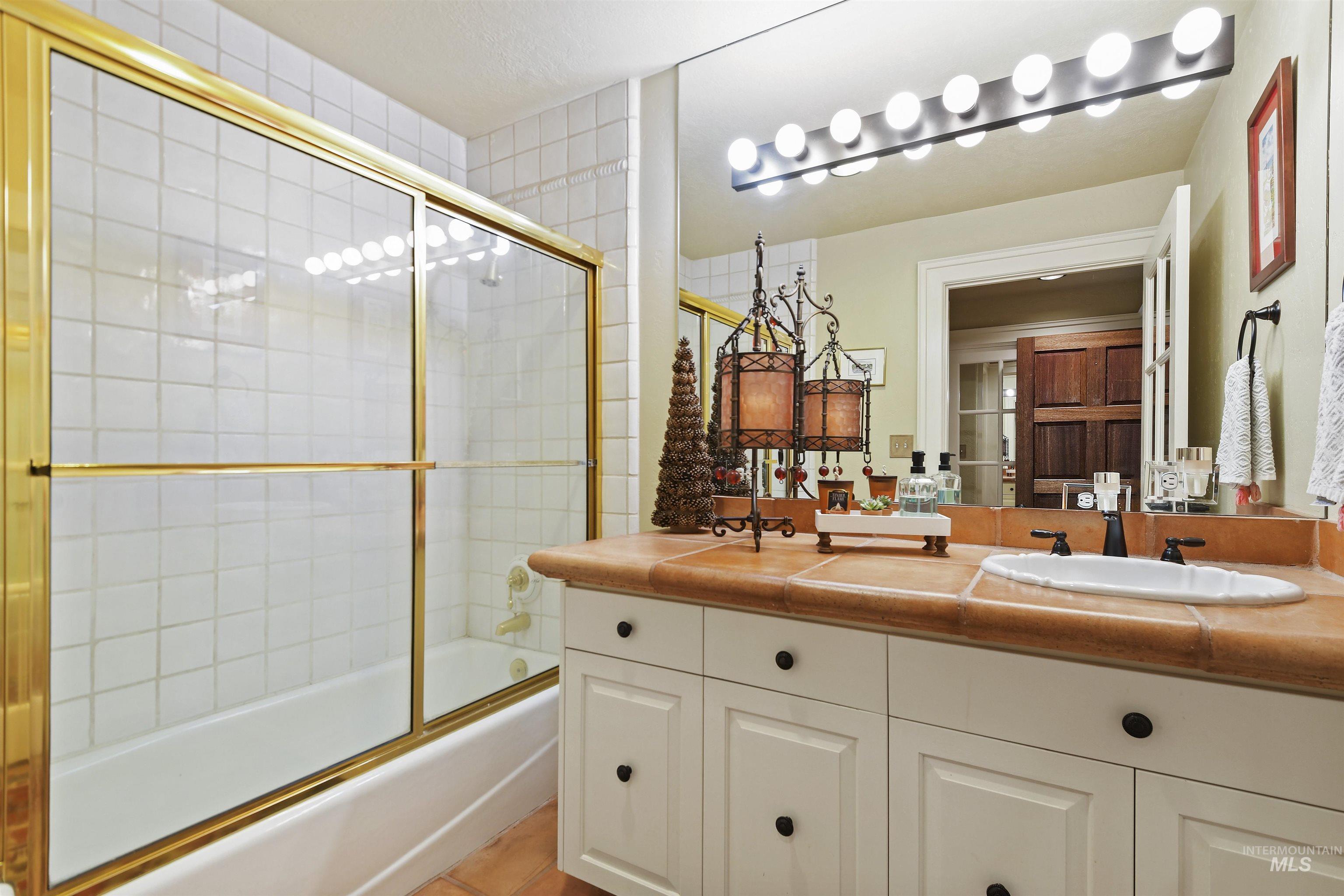20811 Barrel Ln Property Photo 23