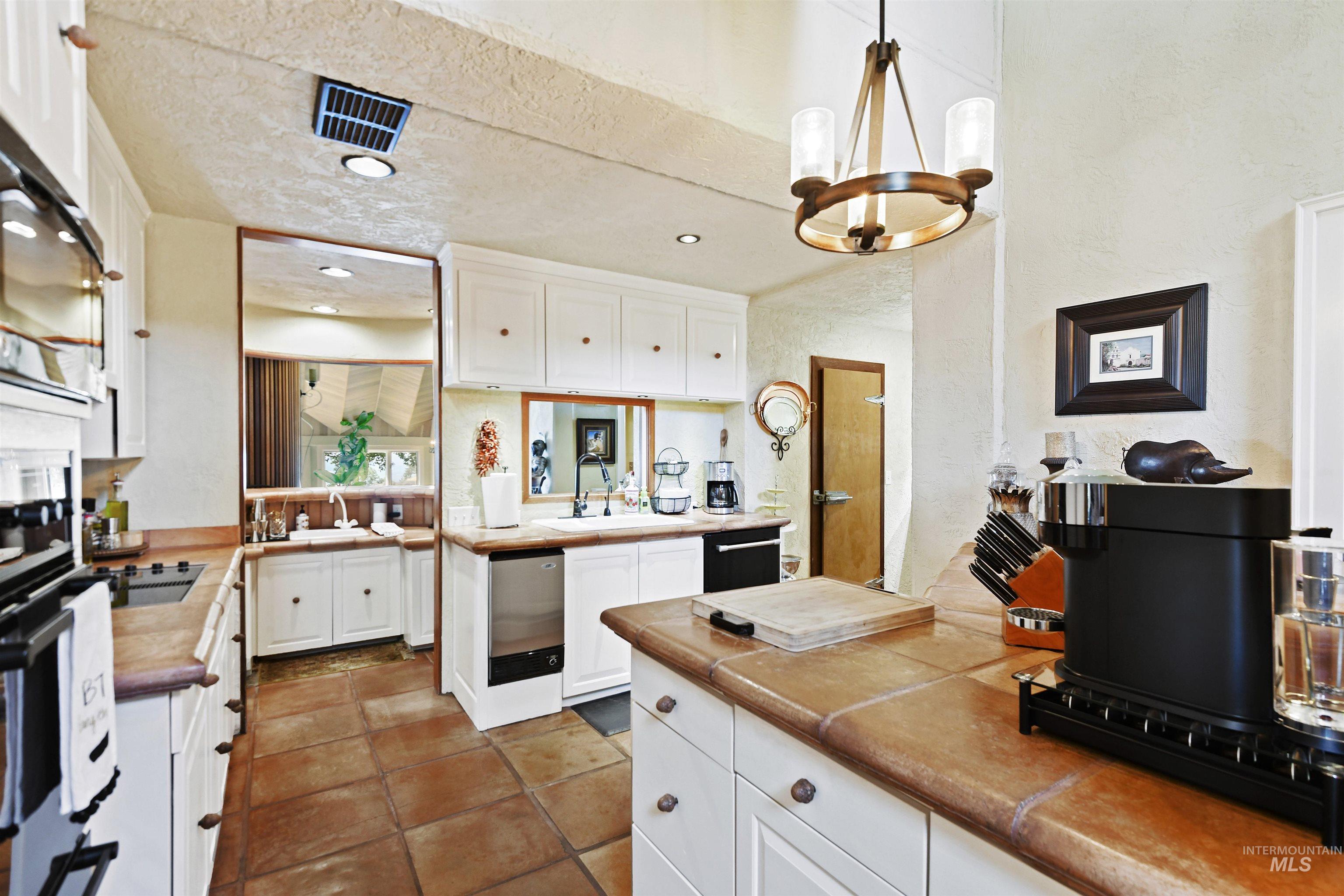 20811 Barrel Ln Property Photo 26