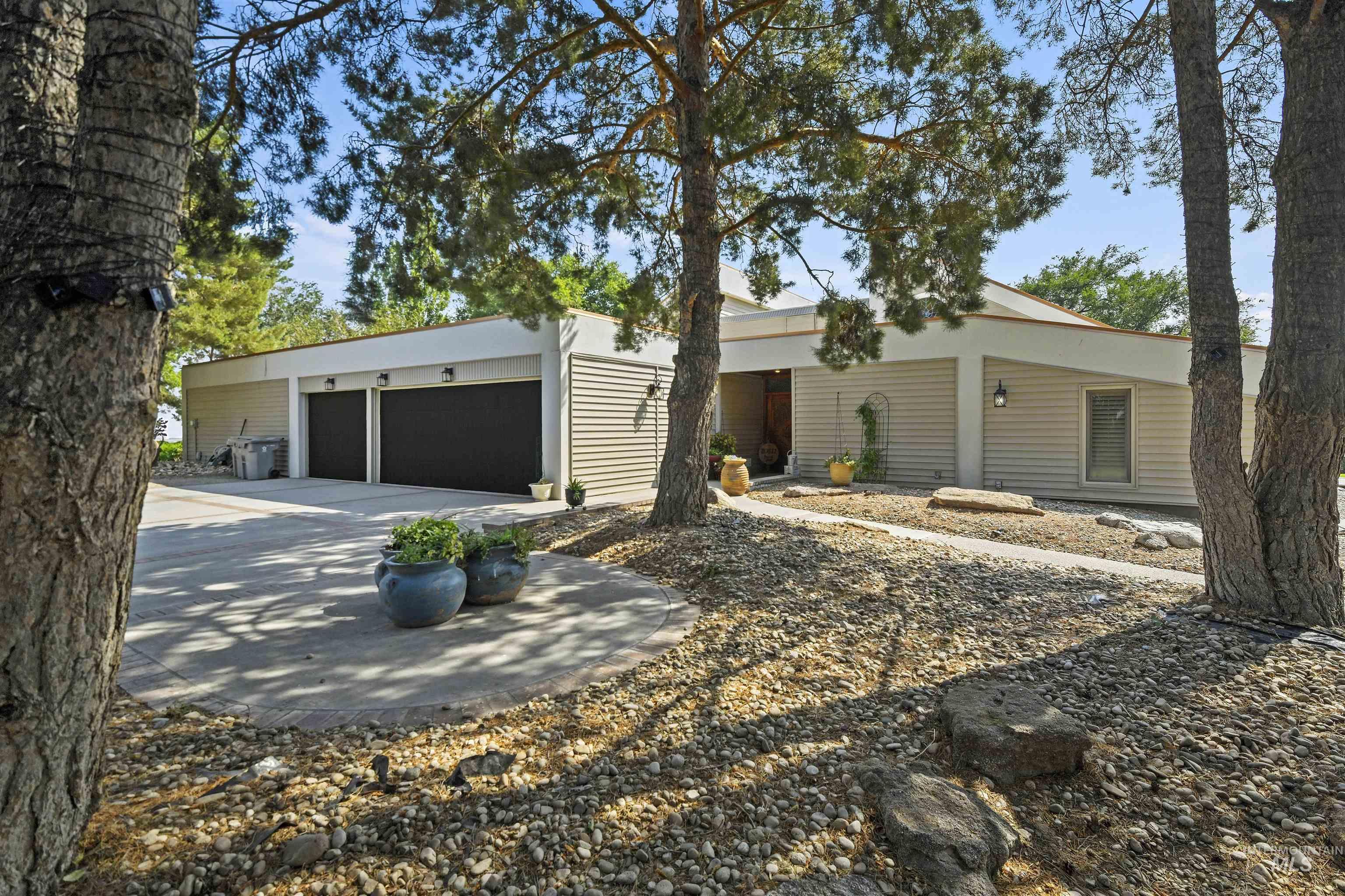 20811 Barrel Ln Property Photo 44