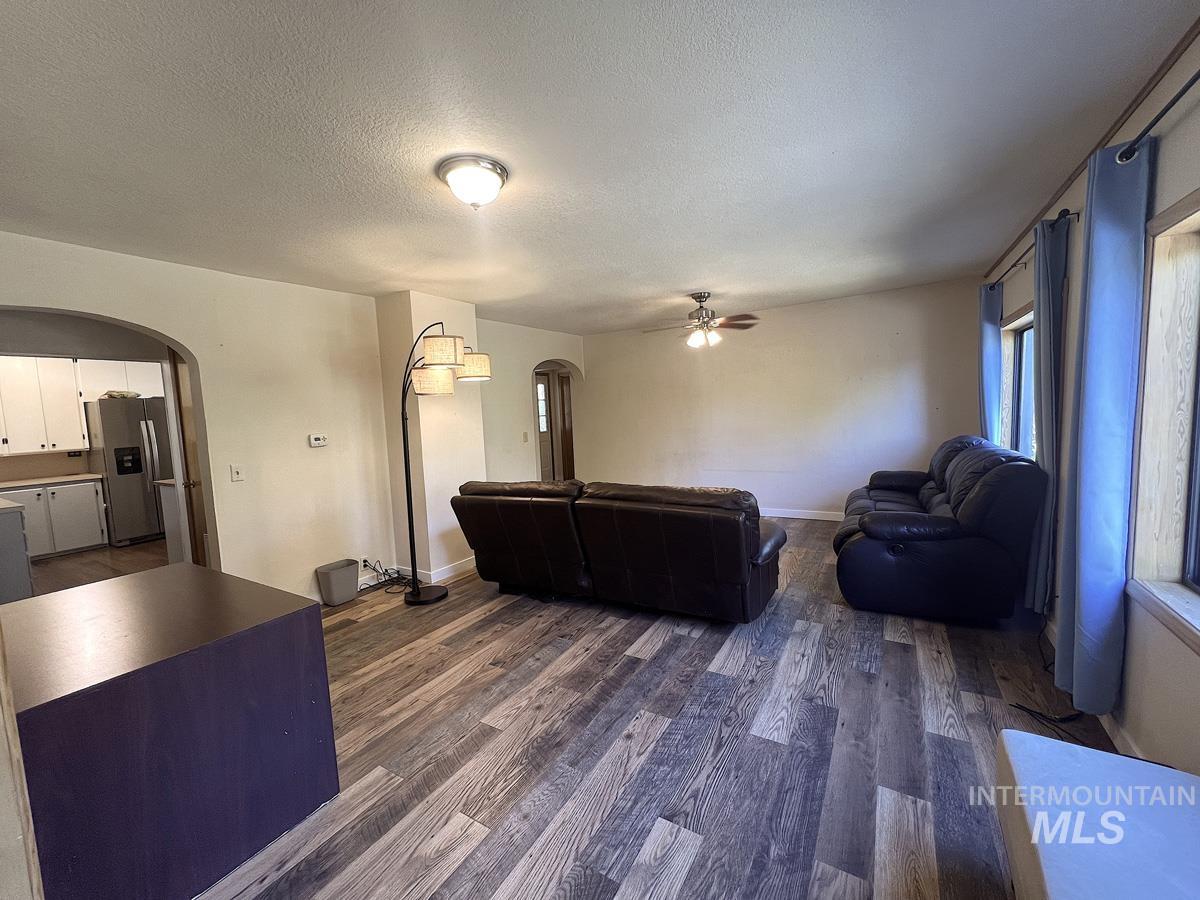 108 S School Street Property Photo 9