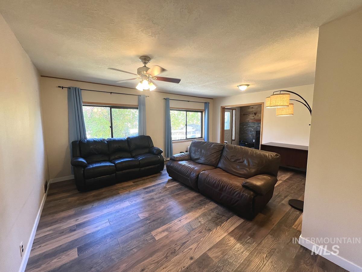 108 S School Street Property Photo 10