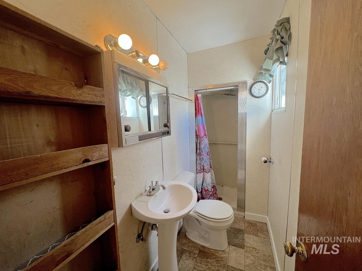 108 S School Street Property Photo 21