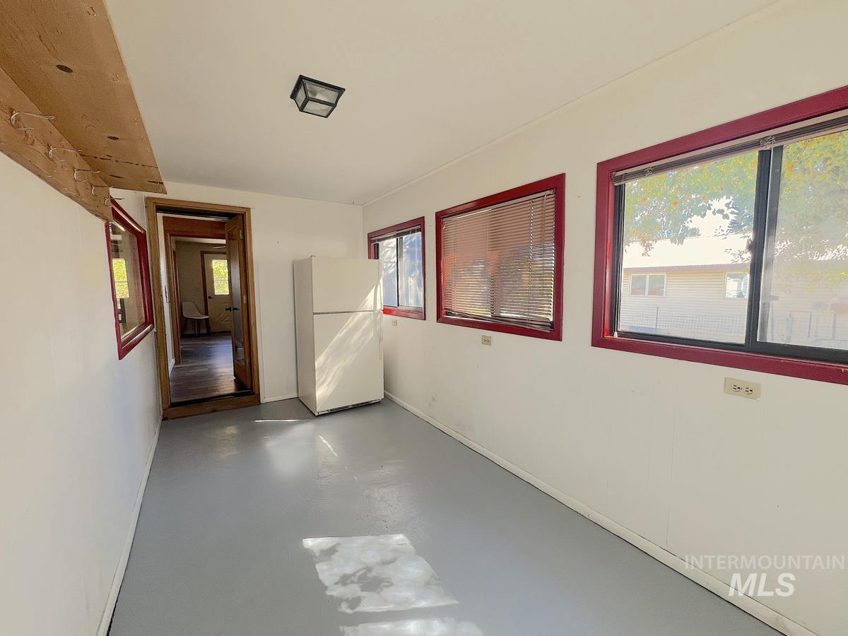 108 S School Street Property Photo 22