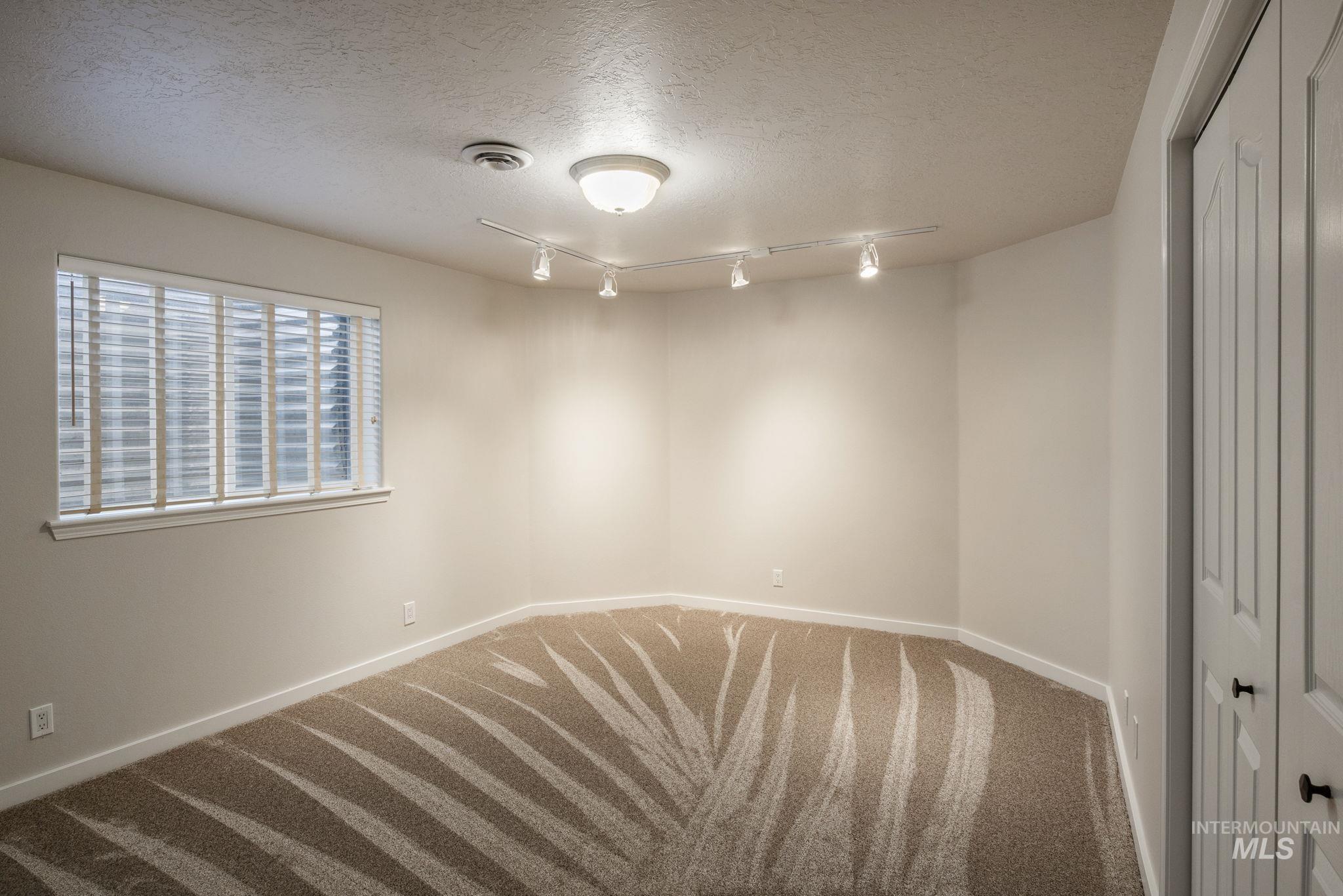 1409 Bitterroot Drive Property Photo 23