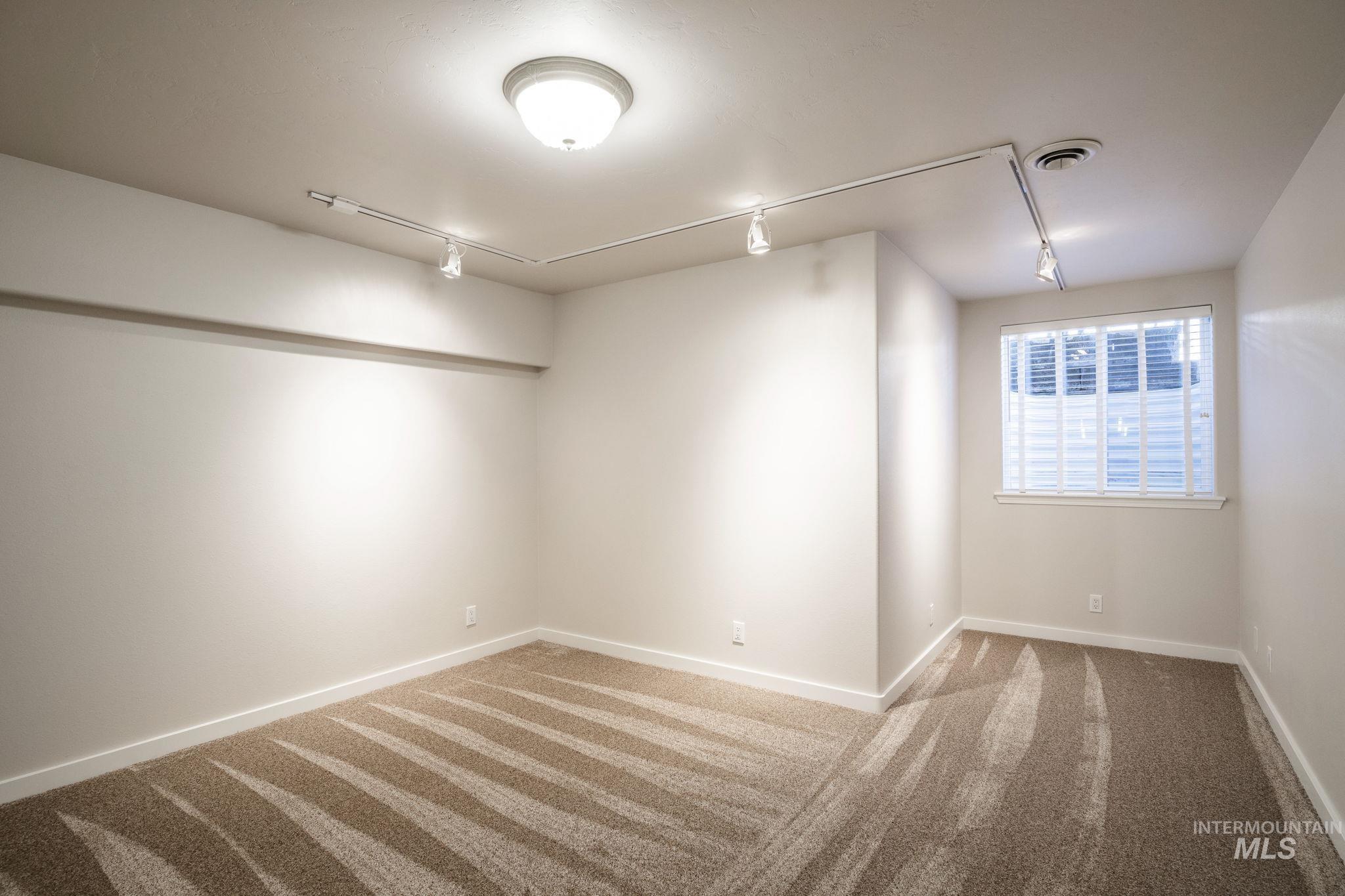 1409 Bitterroot Drive Property Photo 25