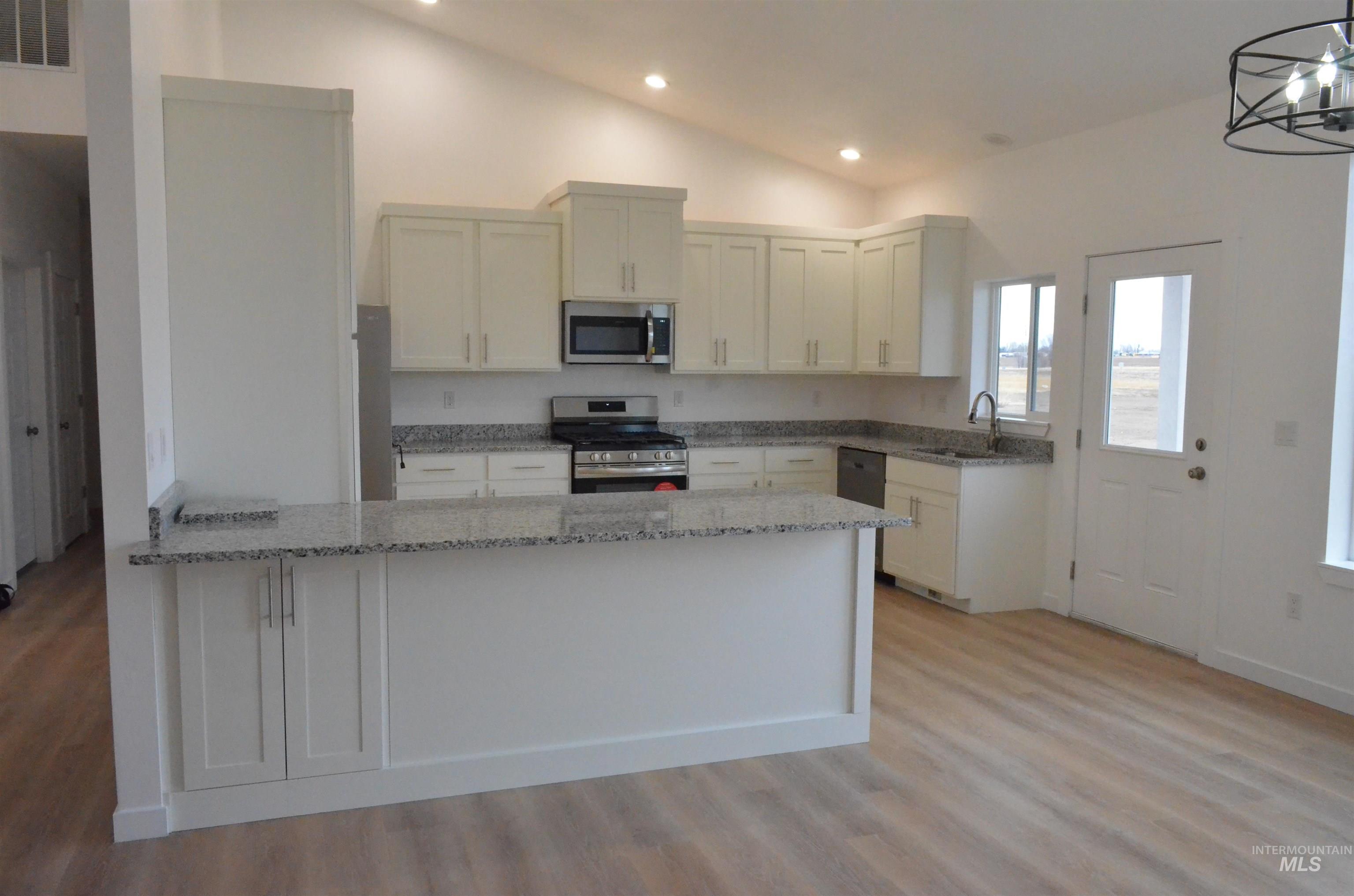 45 Sunset Loop Property Photo 3