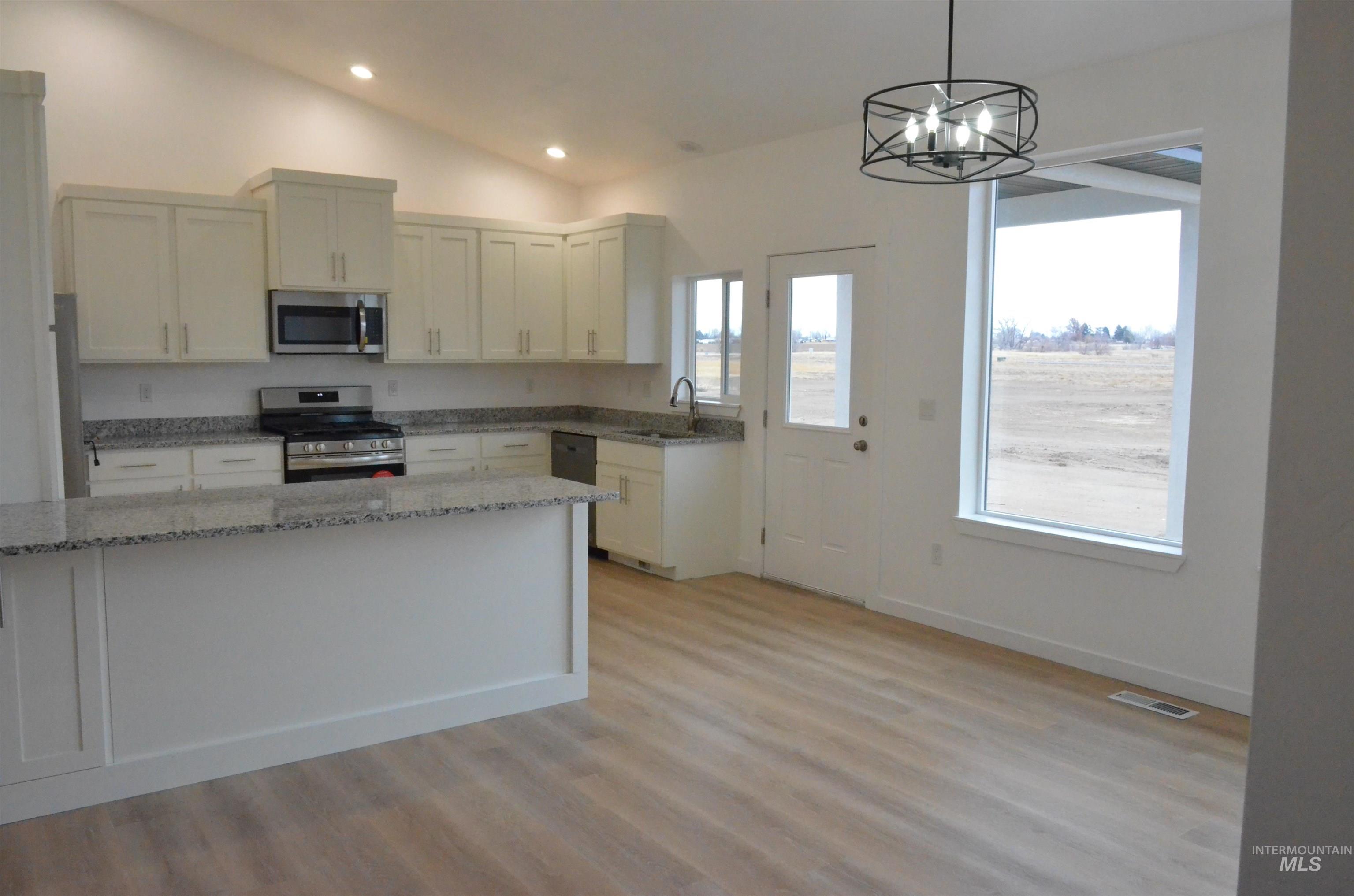 45 Sunset Loop Property Photo 4