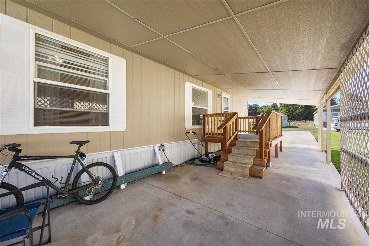 2750 Alden Rd Property Photo 3