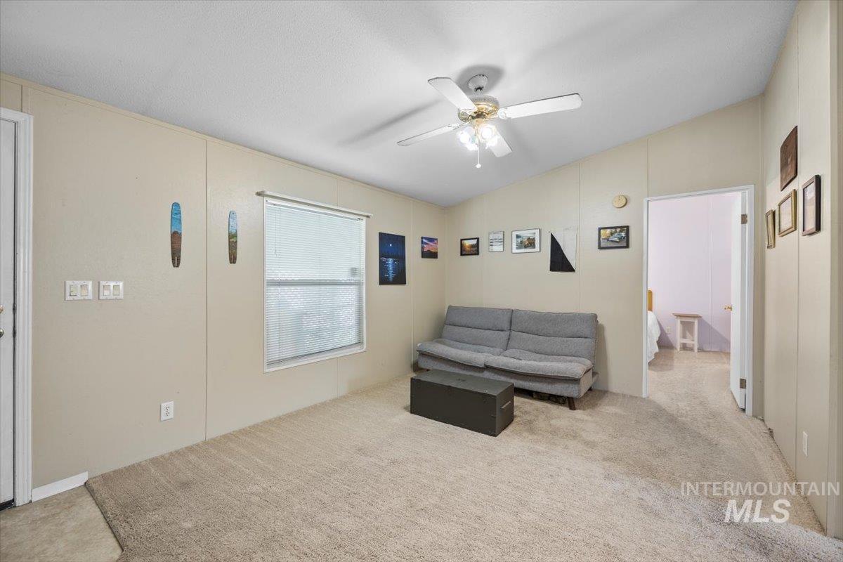 2750 Alden Rd Property Photo 6