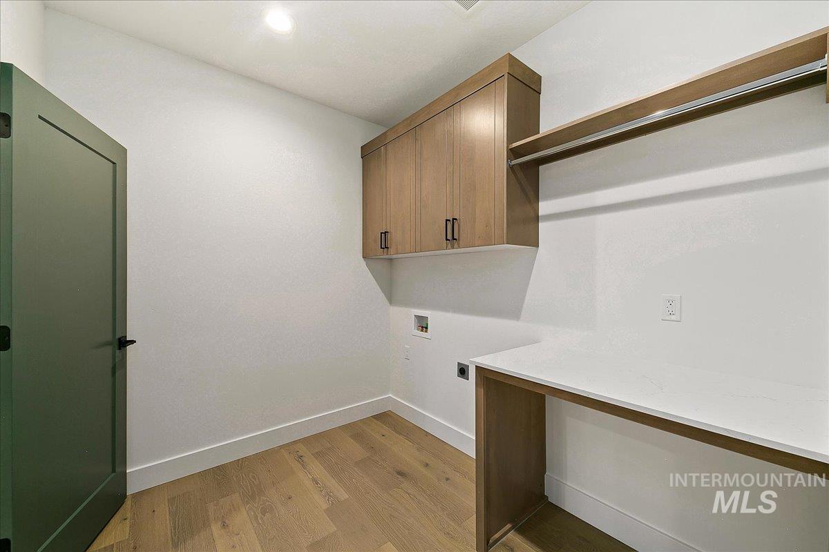 6480 S Astoria Ave Property Photo 17