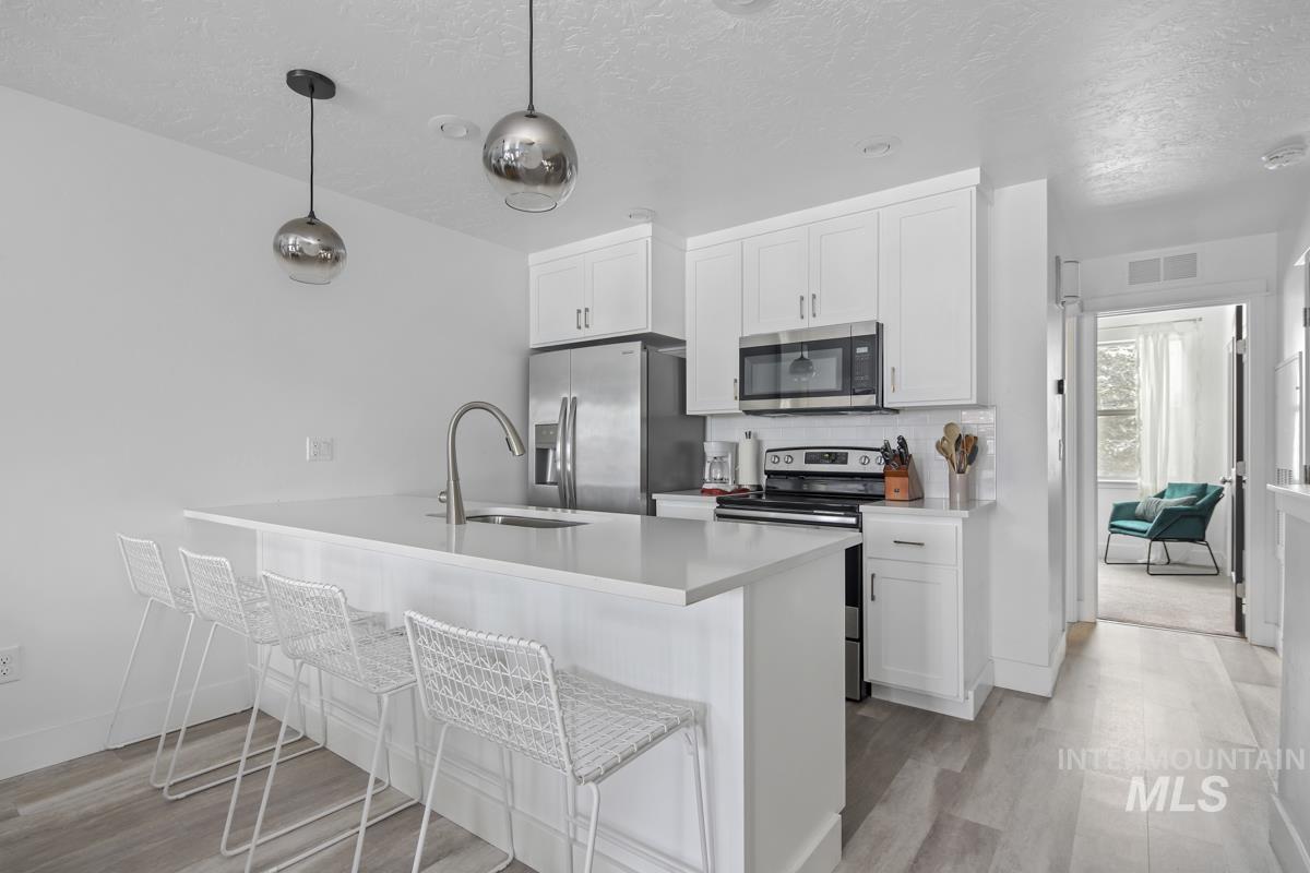 310 Broken Creek St. Property Photo 22