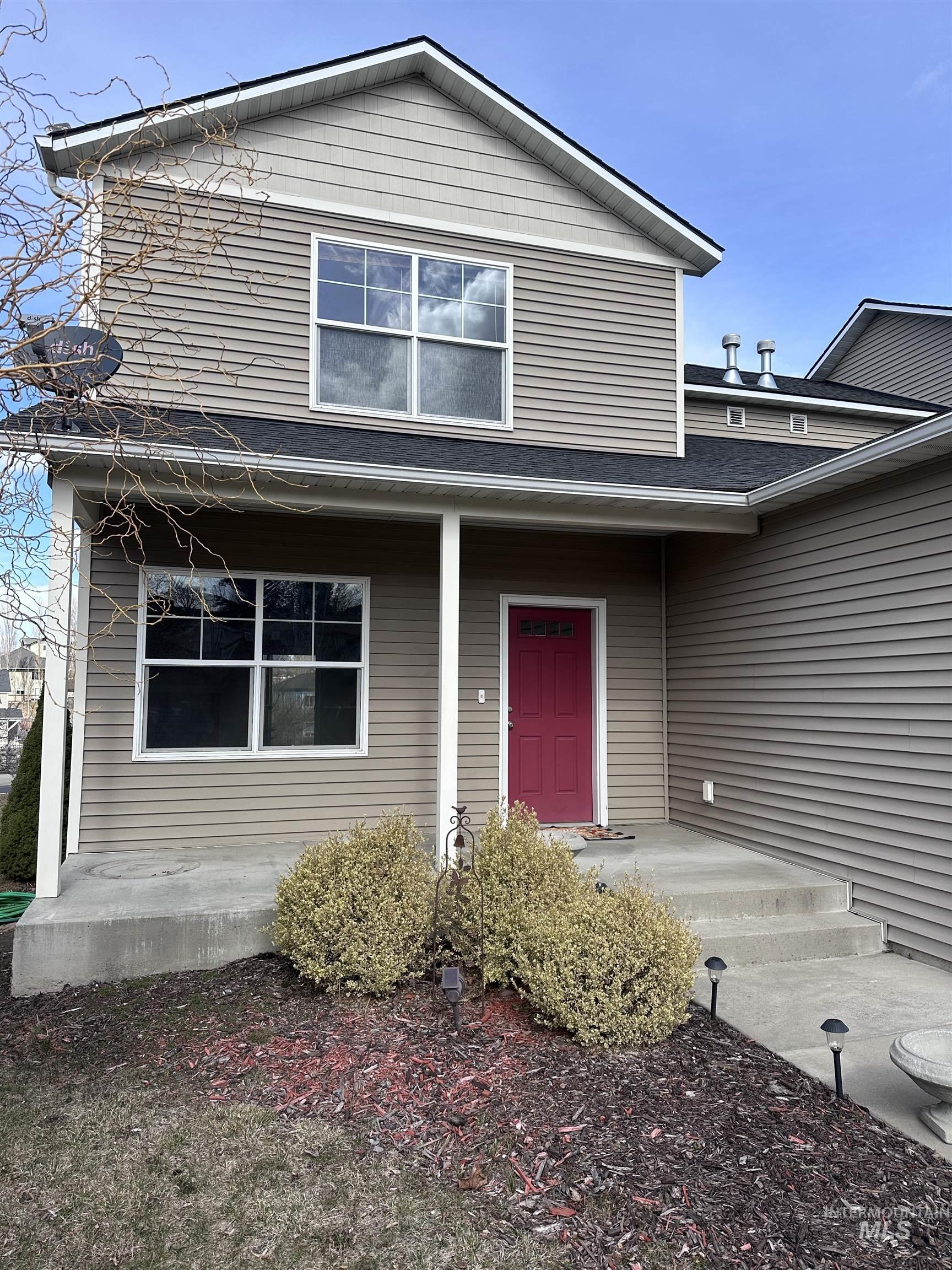 1318 Edinborough Ct Property Photo 1