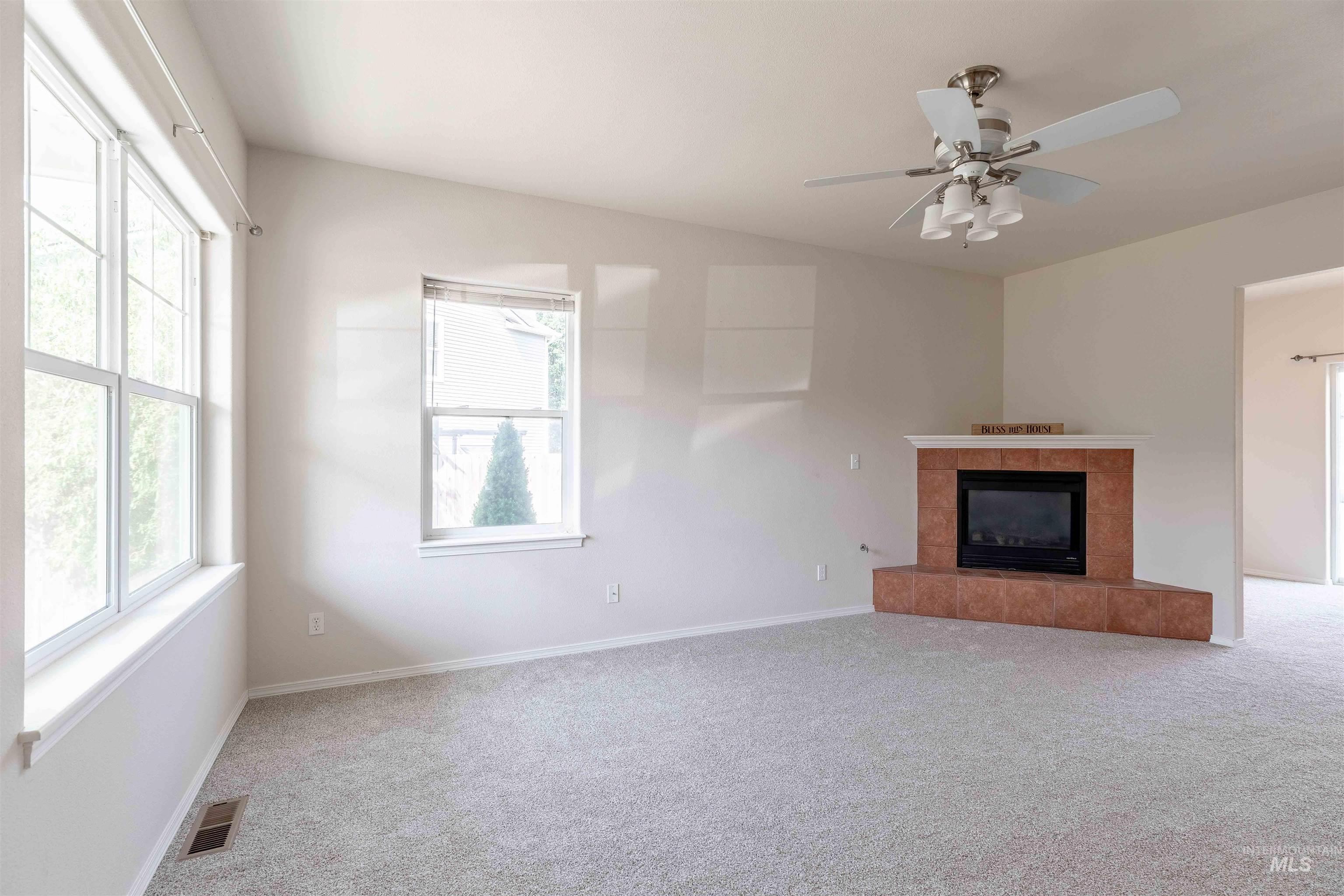 1318 Edinborough Ct Property Photo 4