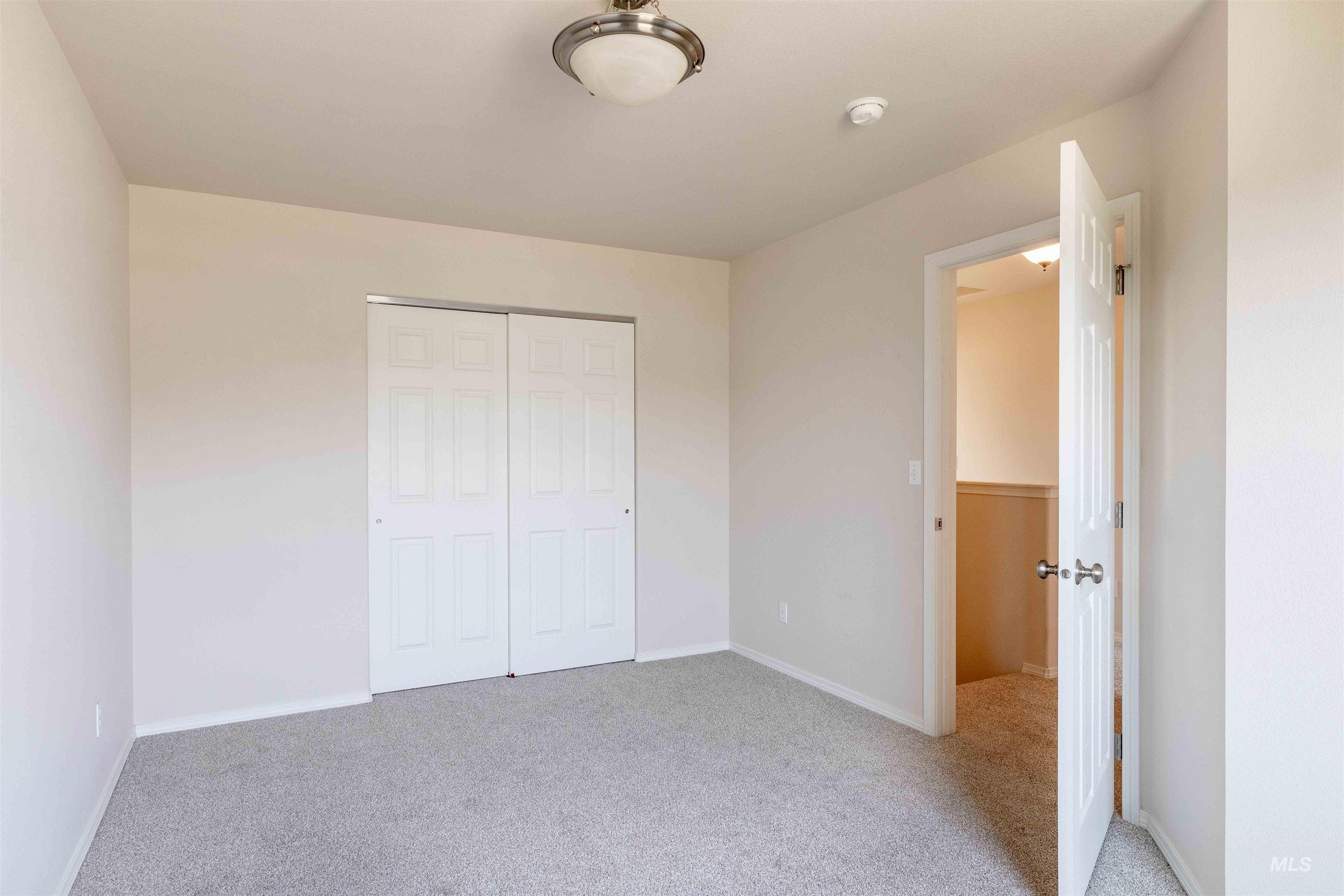 1318 Edinborough Ct Property Photo 25