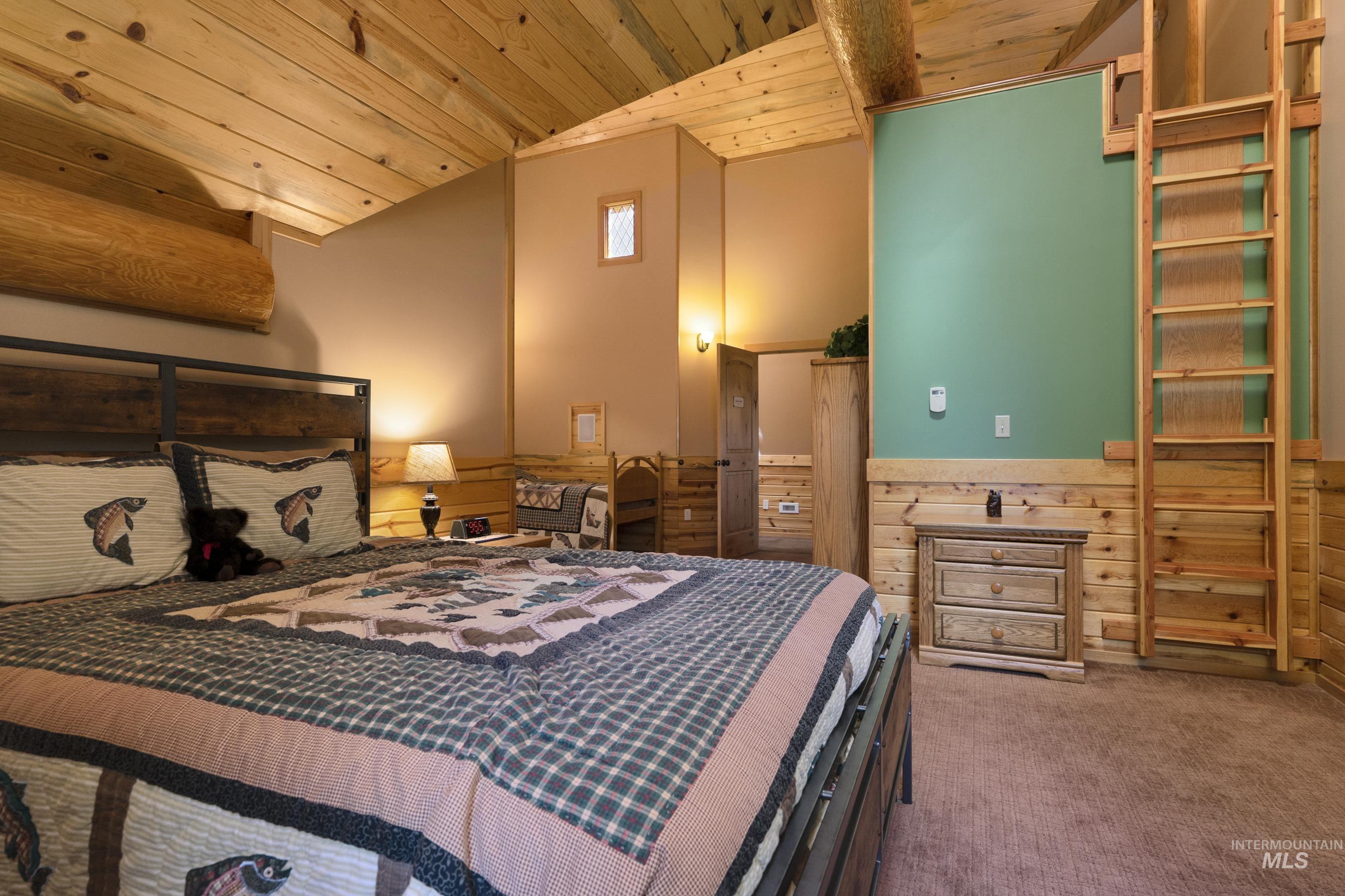 1050 Greenview Lane Property Photo 40