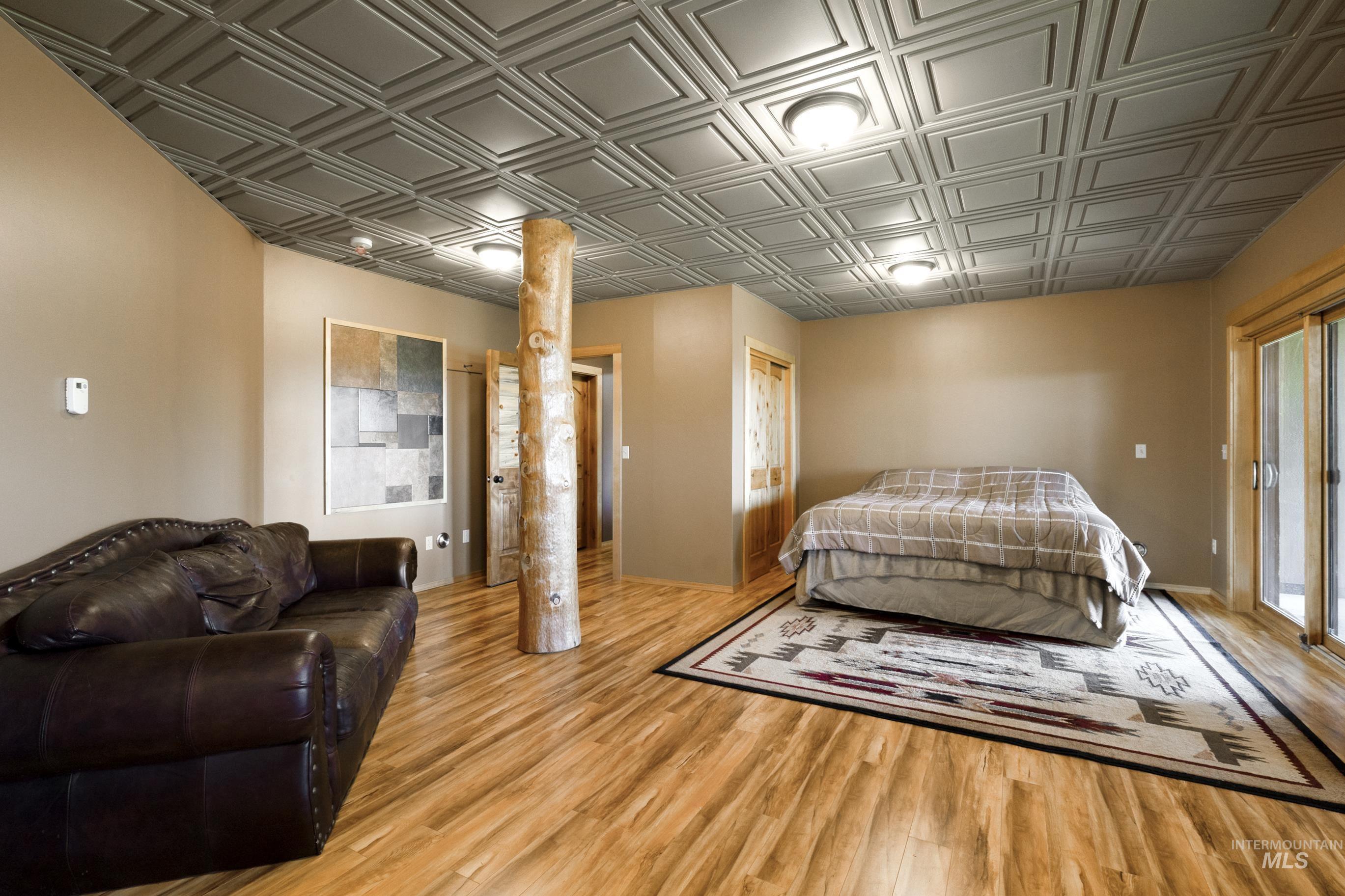 1050 Greenview Lane Property Photo 42