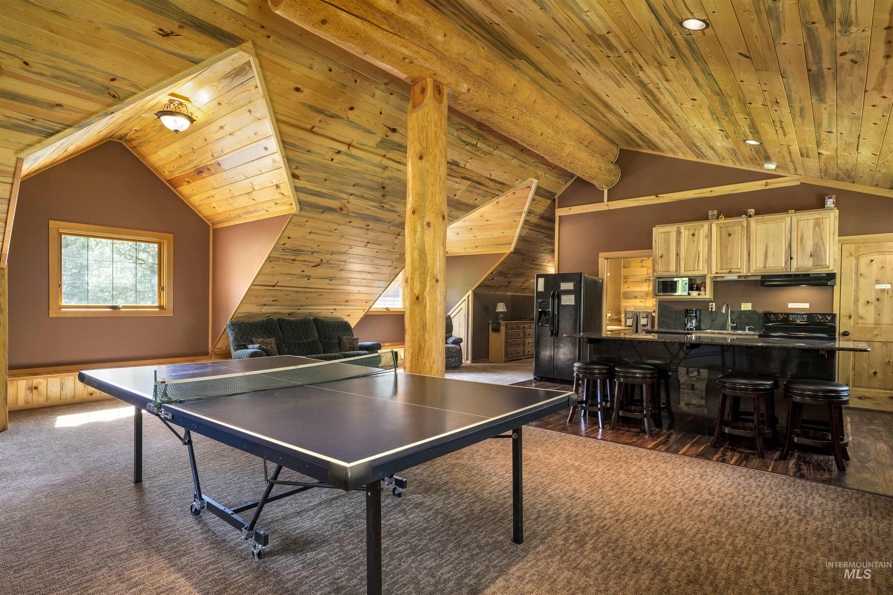 1050 Greenview Lane Property Photo 44