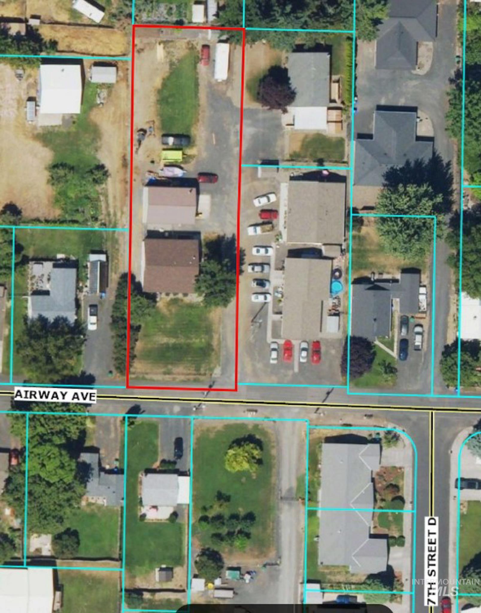 711 Airway Ave Property Photo 4