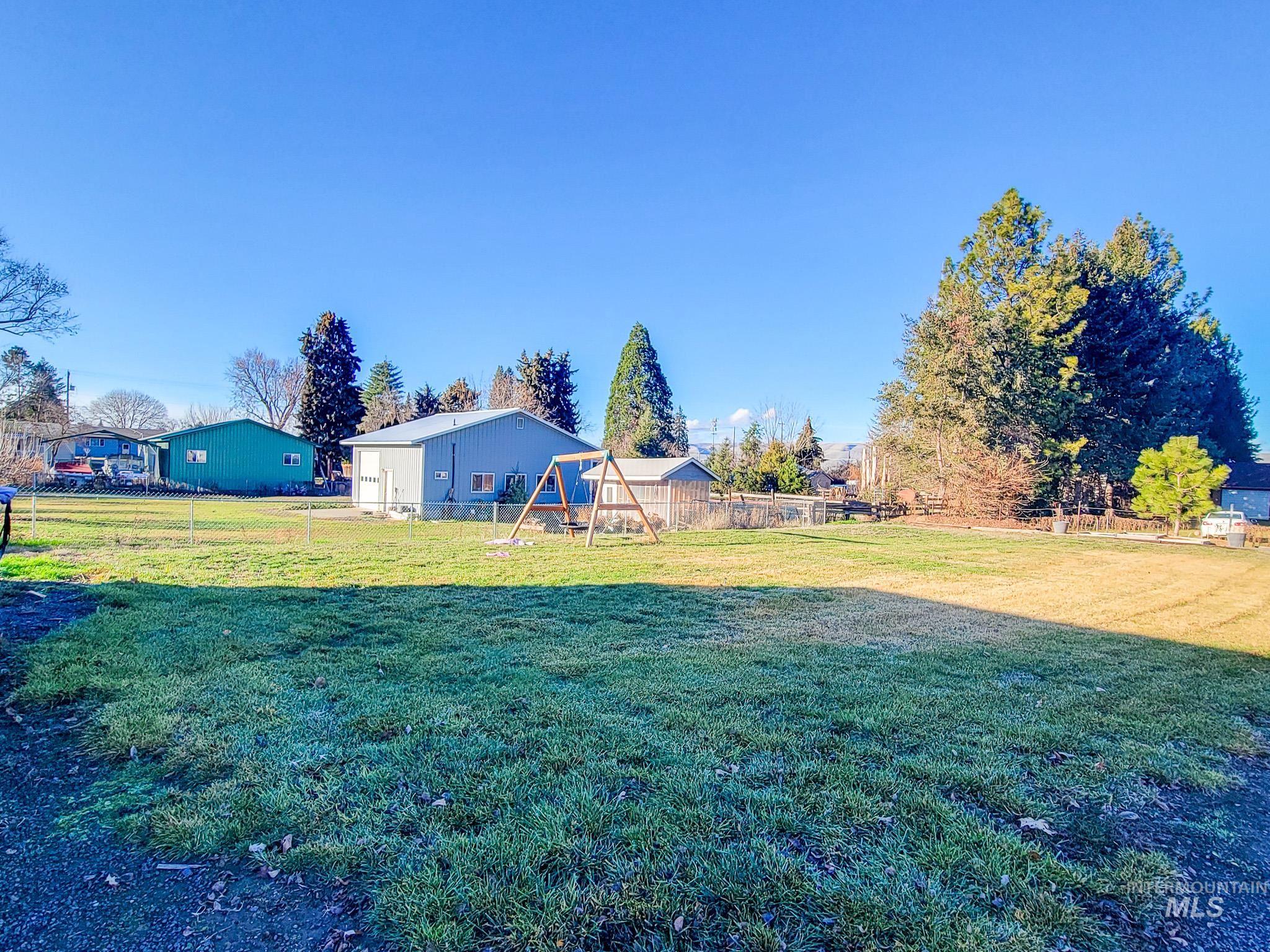 711 Airway Ave Property Photo 34
