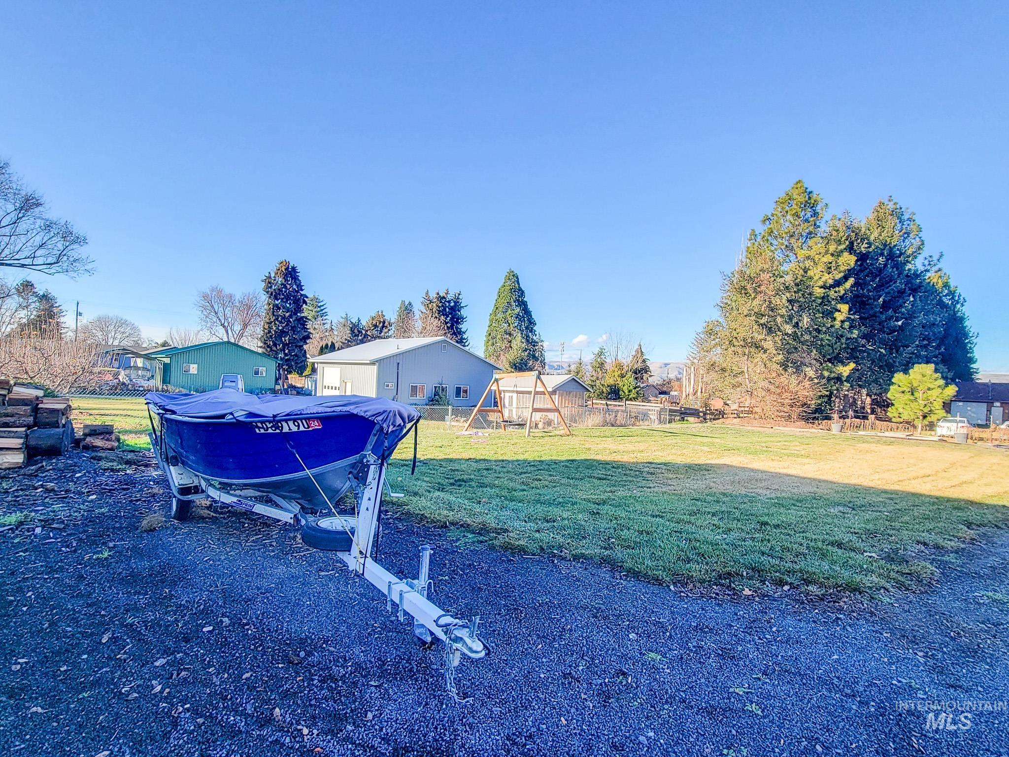 711 Airway Ave Property Photo 38