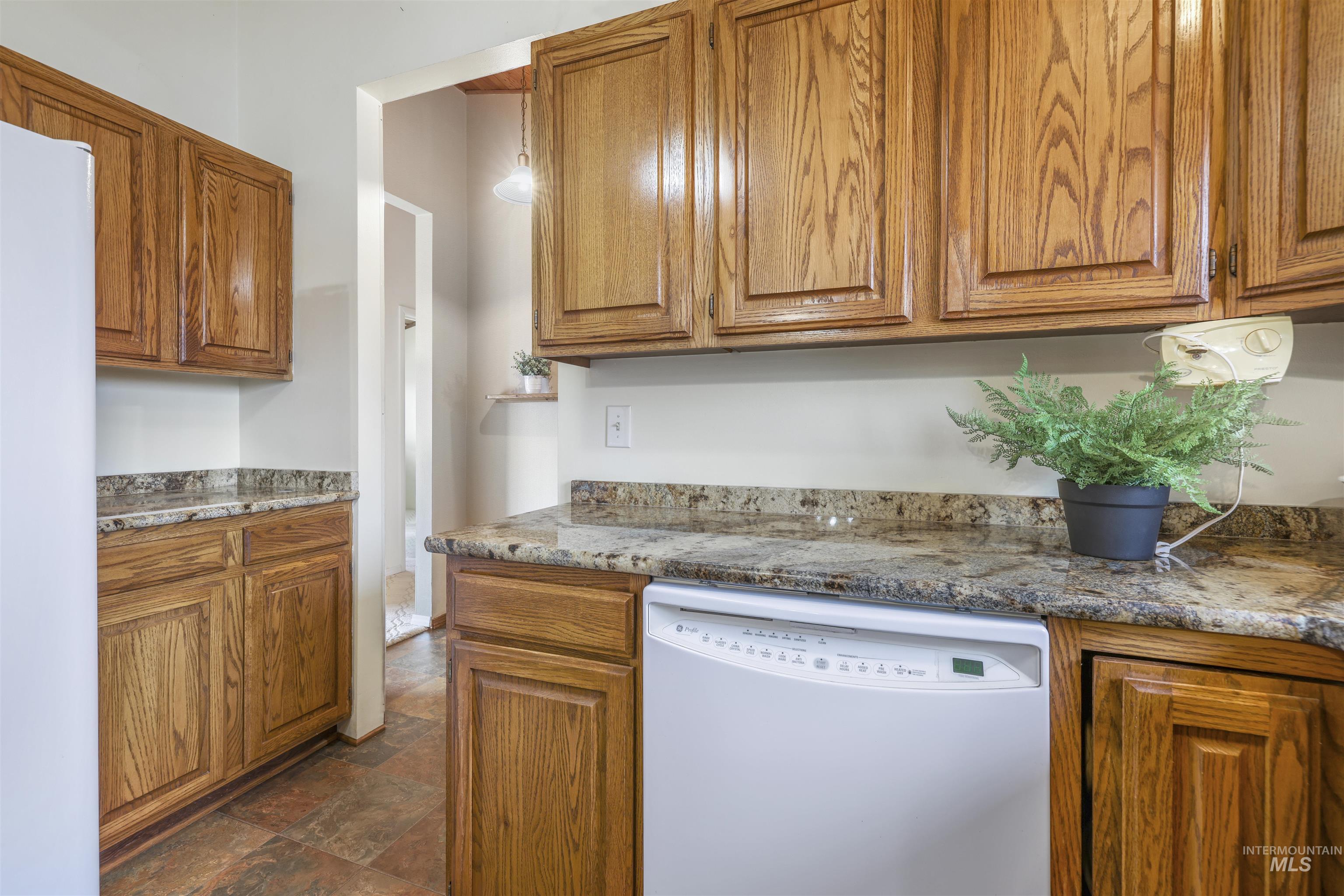 328 E 400 South Property Photo 13
