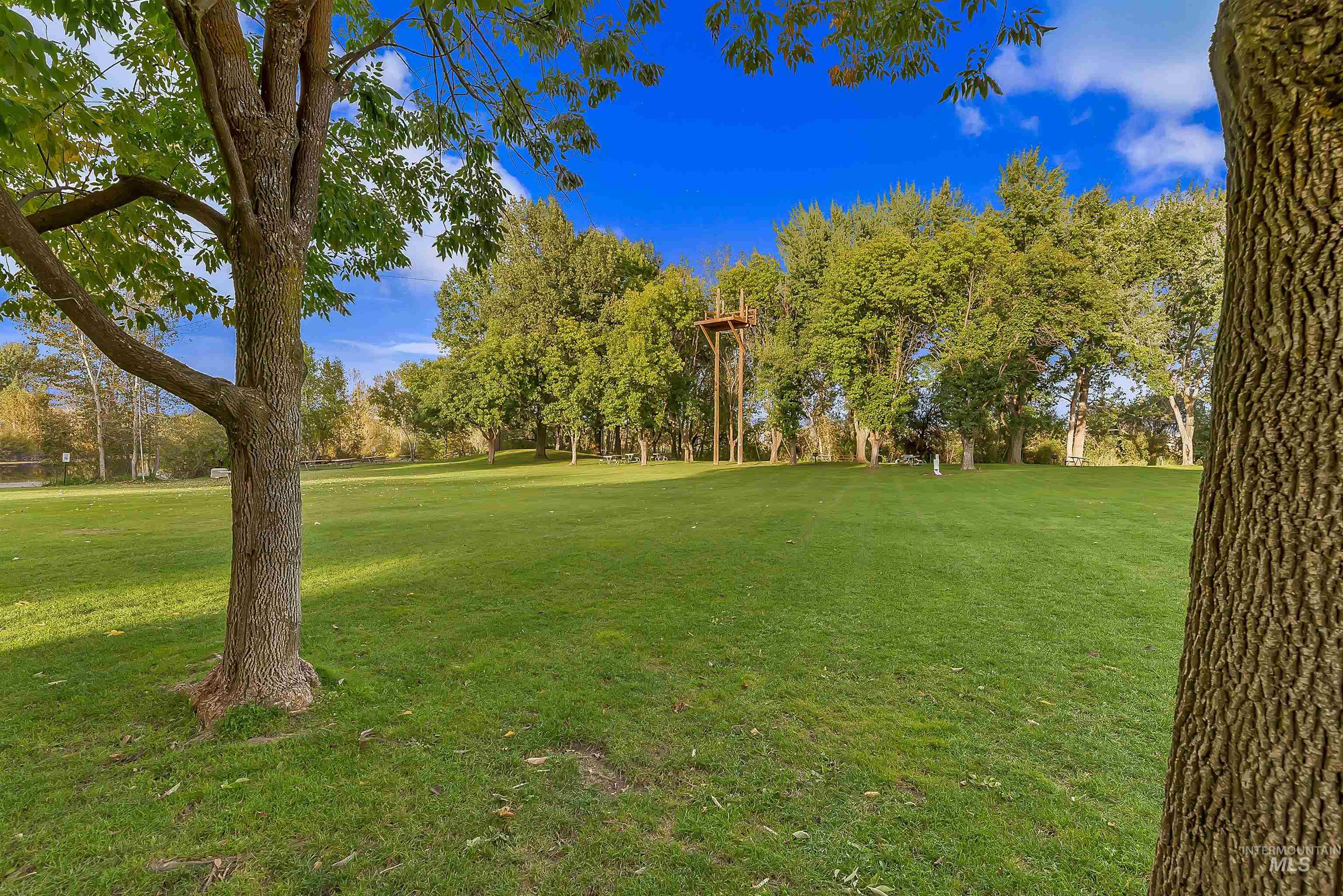 640 N Delehaye Property Photo 33