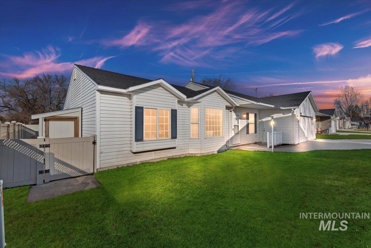 2103 Glenn Way Property Photo 1