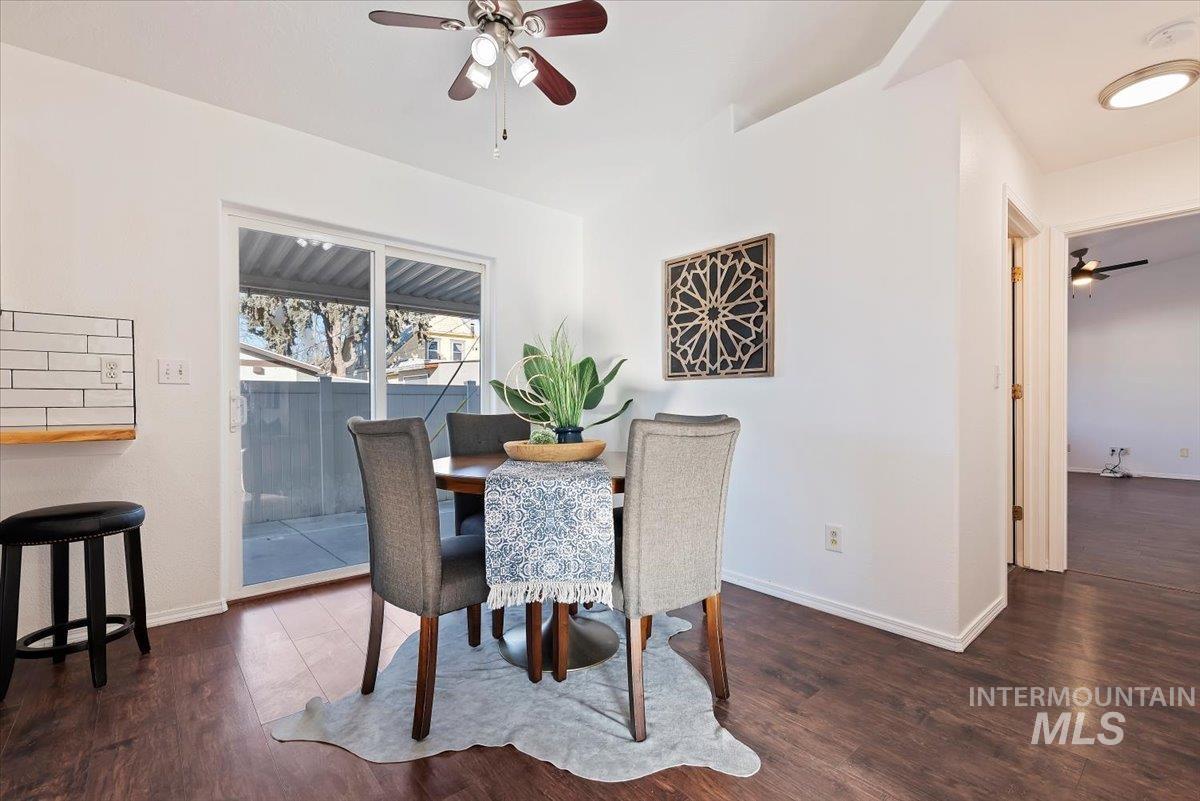 2103 Glenn Way Property Photo 8