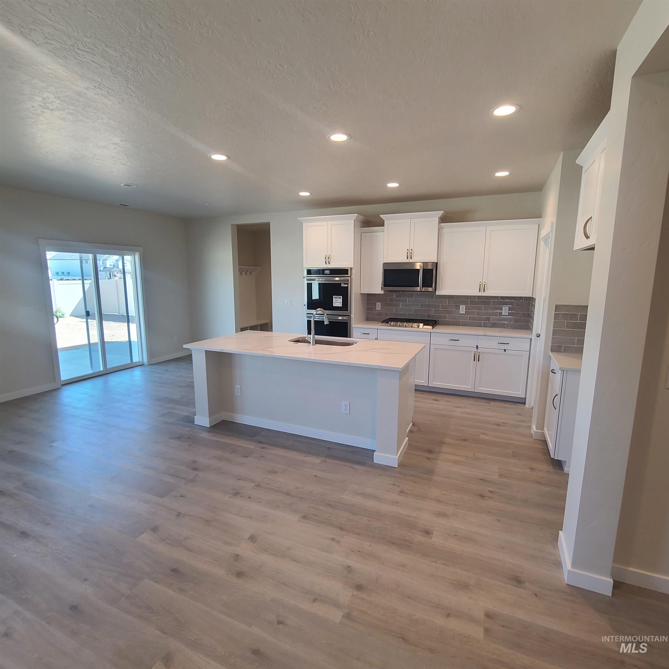 10362 W Napier Dr. Property Photo 9