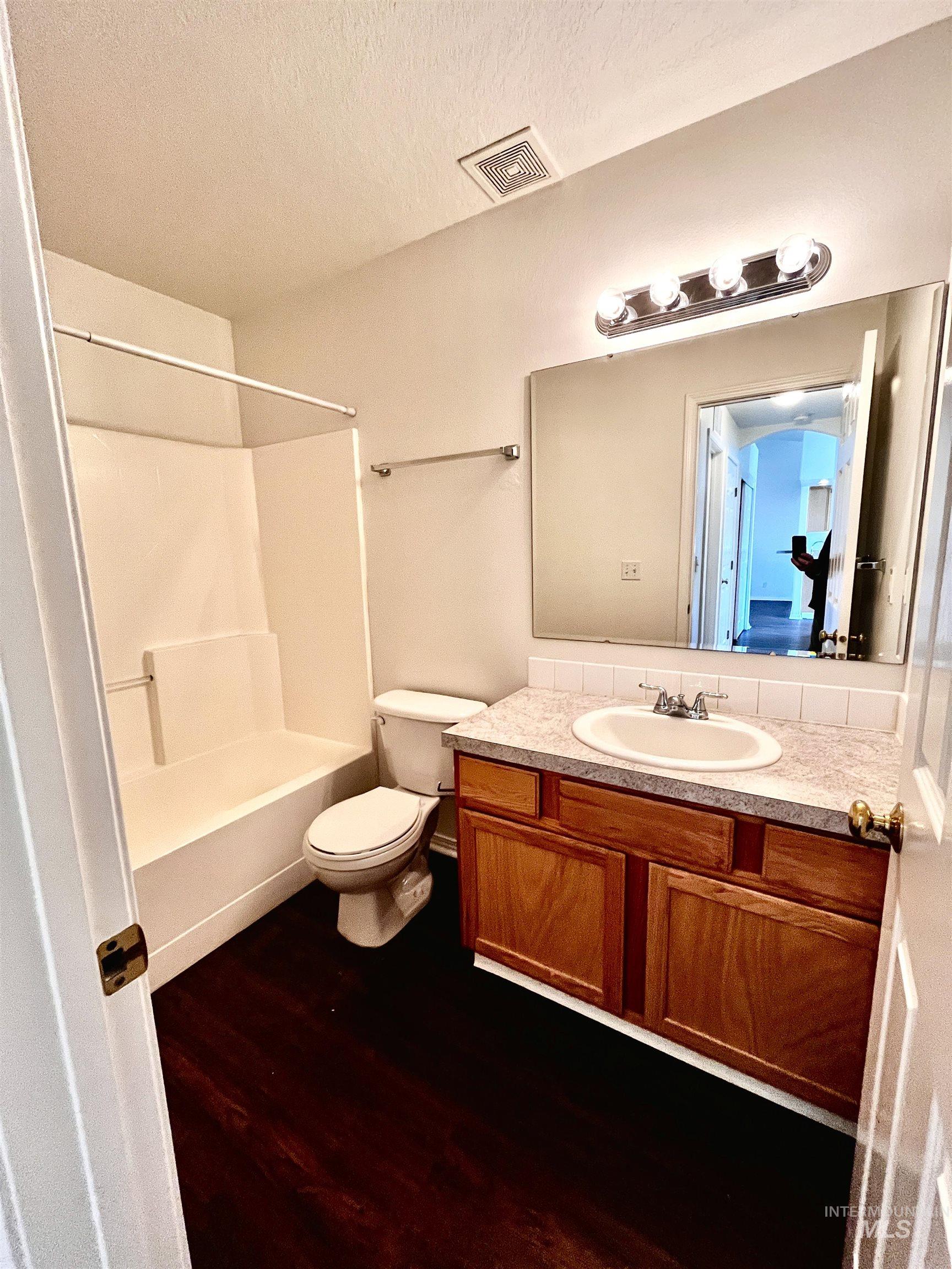 1141 N Pyrite Property Photo 7