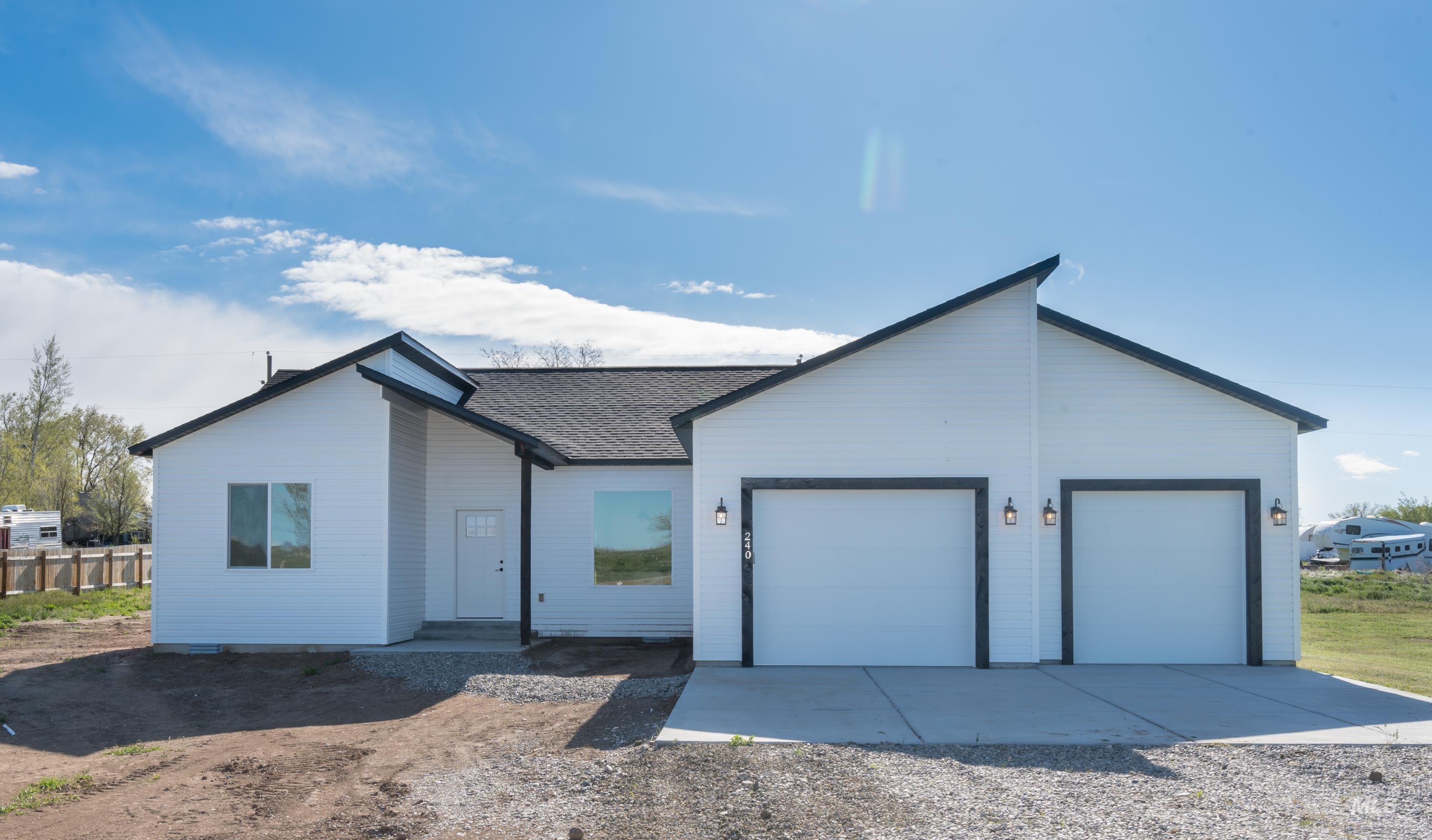 240 Waucanza St. Property Photo