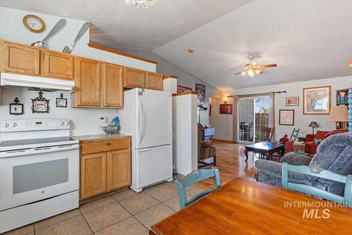 1017 Graycliff Dr Property Photo 7
