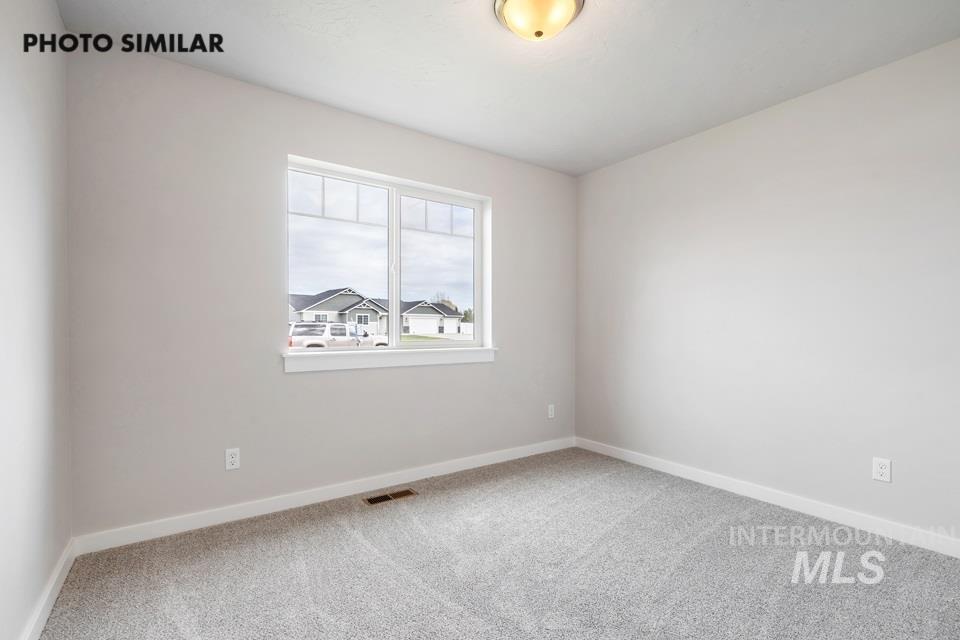 1365 Crescent St Property Photo 27