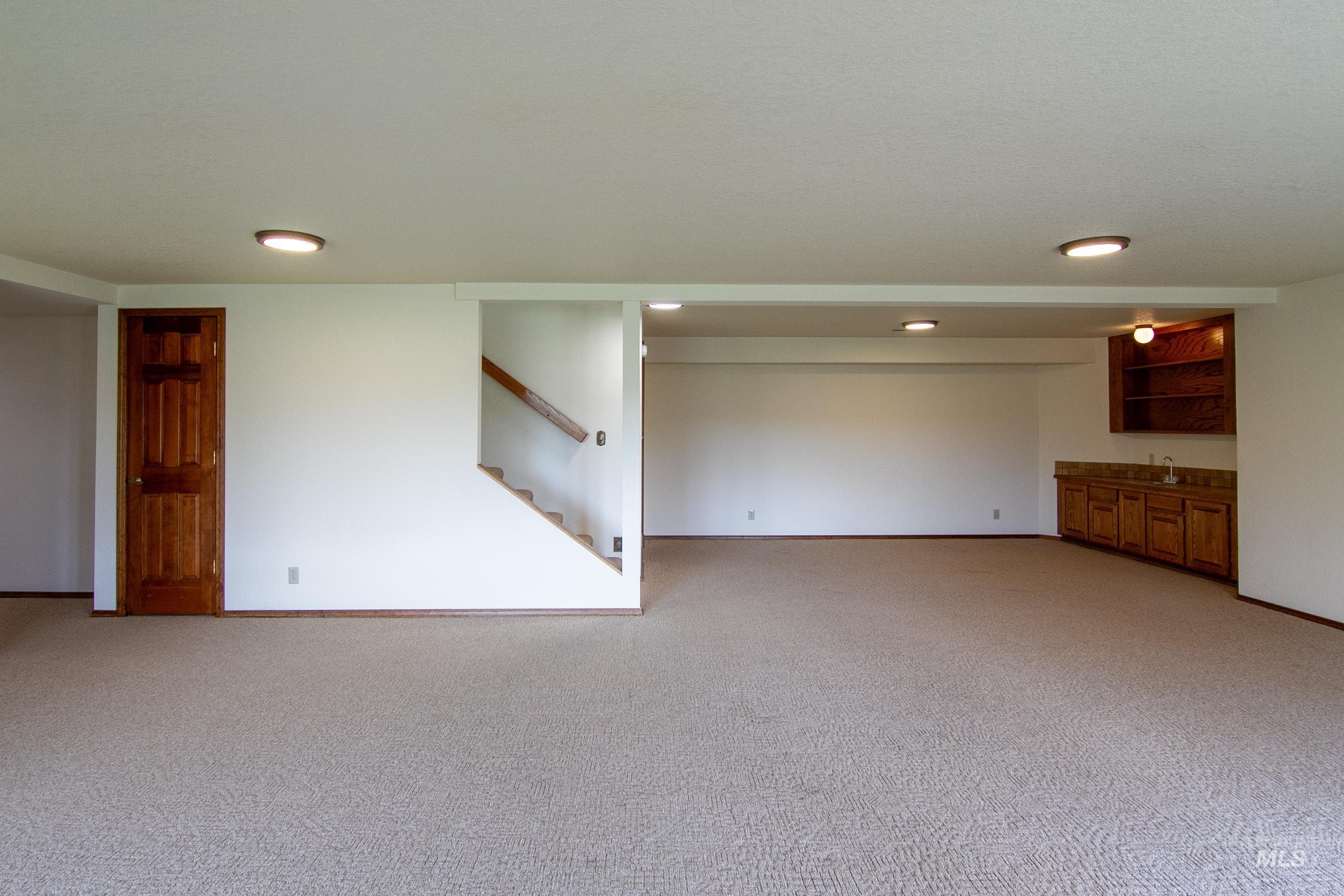 1185 E Cleveland Property Photo 25