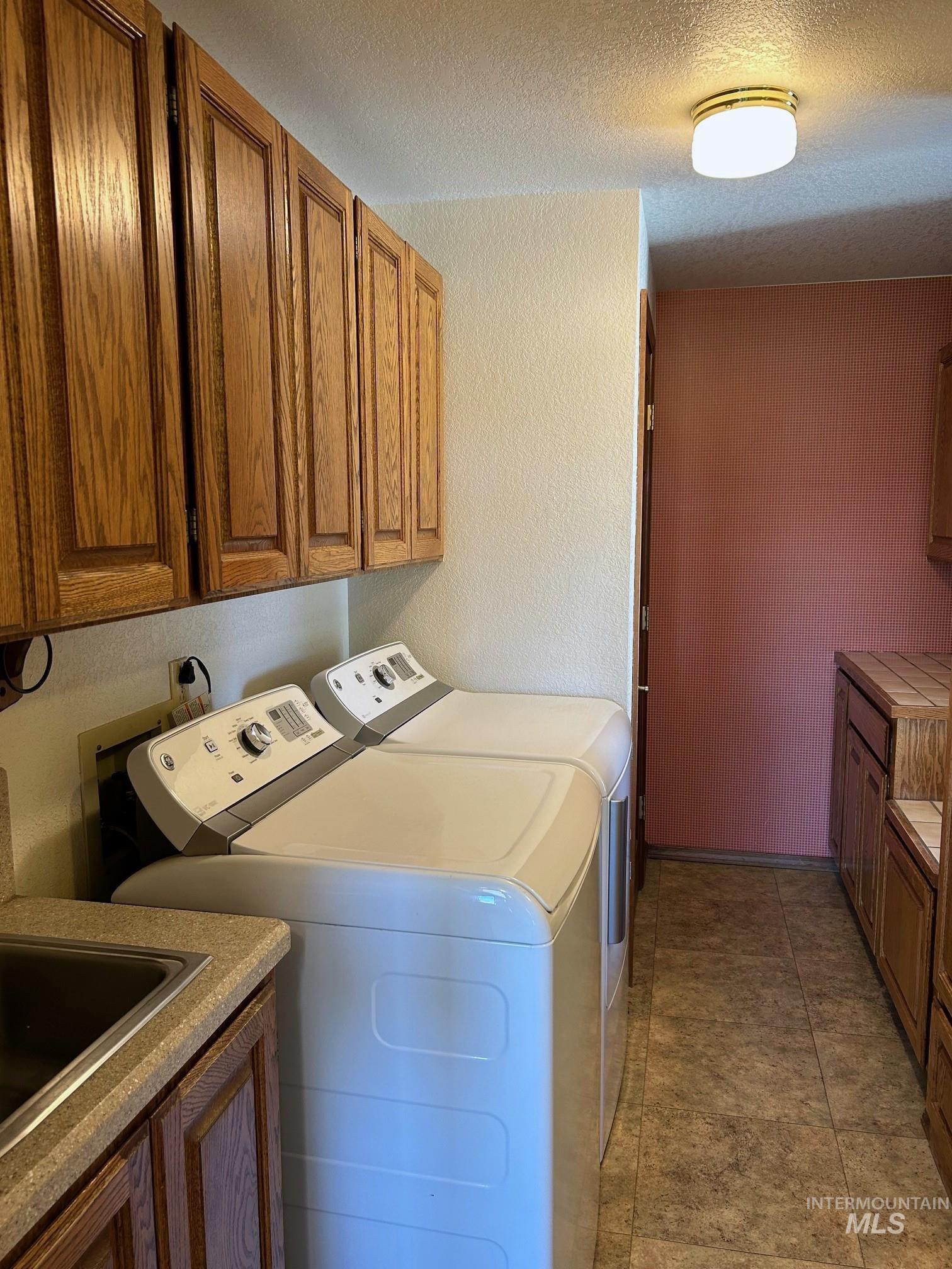 1185 E Cleveland Property Photo 29