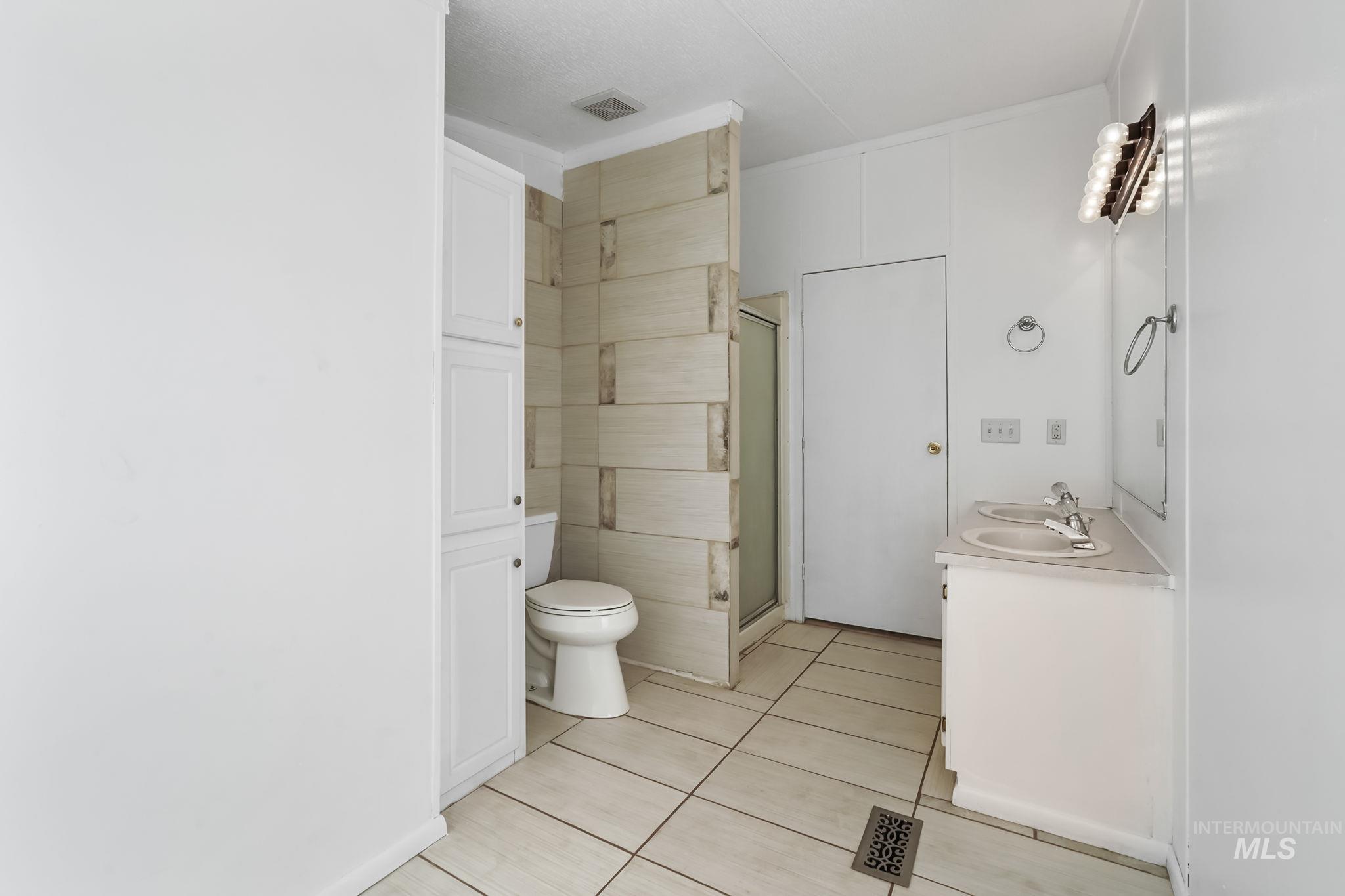 445 S Maple Grove #29 Property Photo 18