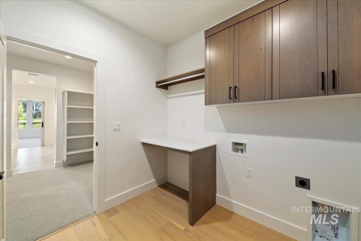 6496 S Astoria Ave Property Photo 18