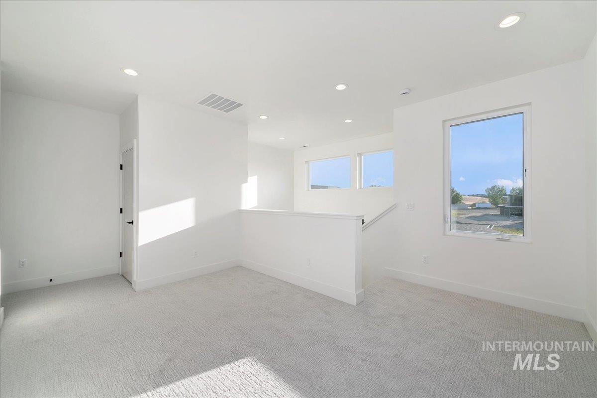 6496 S Astoria Ave Property Photo 21